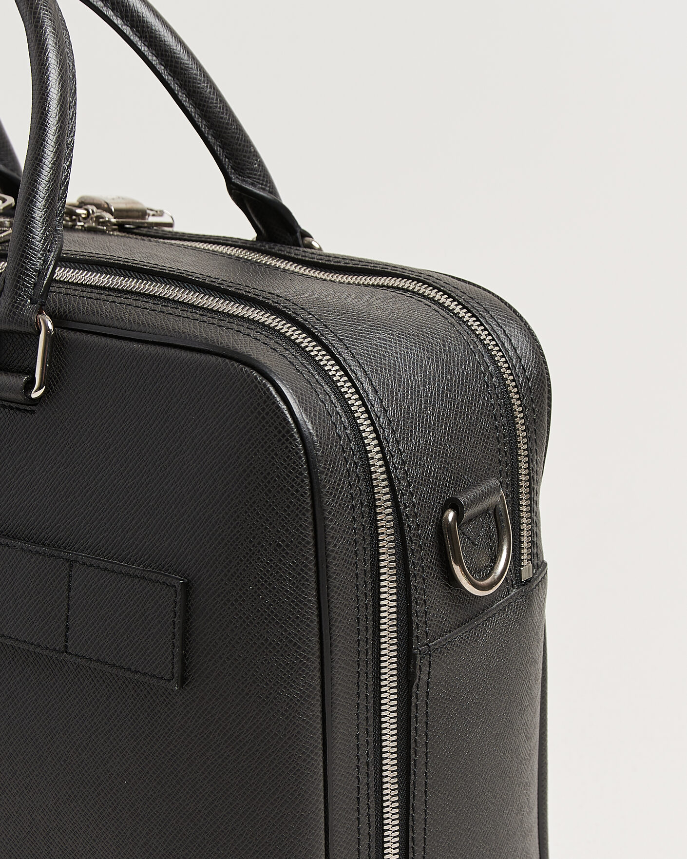 Men | Pre-Owned & Vintage Bags | Louis Vuitton Pre-Owned | Overnight Bag Taiga Leather Black