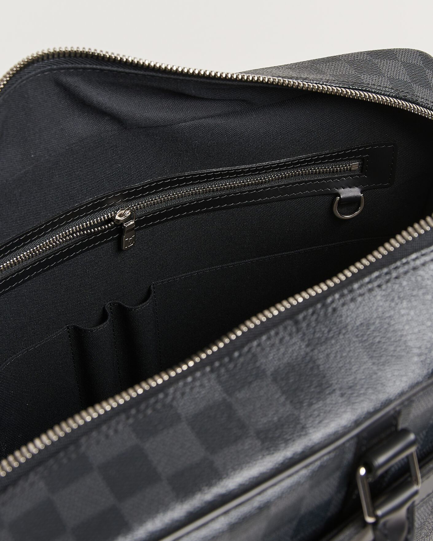 Men | Pre-Owned & Vintage Bags | Louis Vuitton Pre-Owned | Porte Documents Voyage Damier Graphite