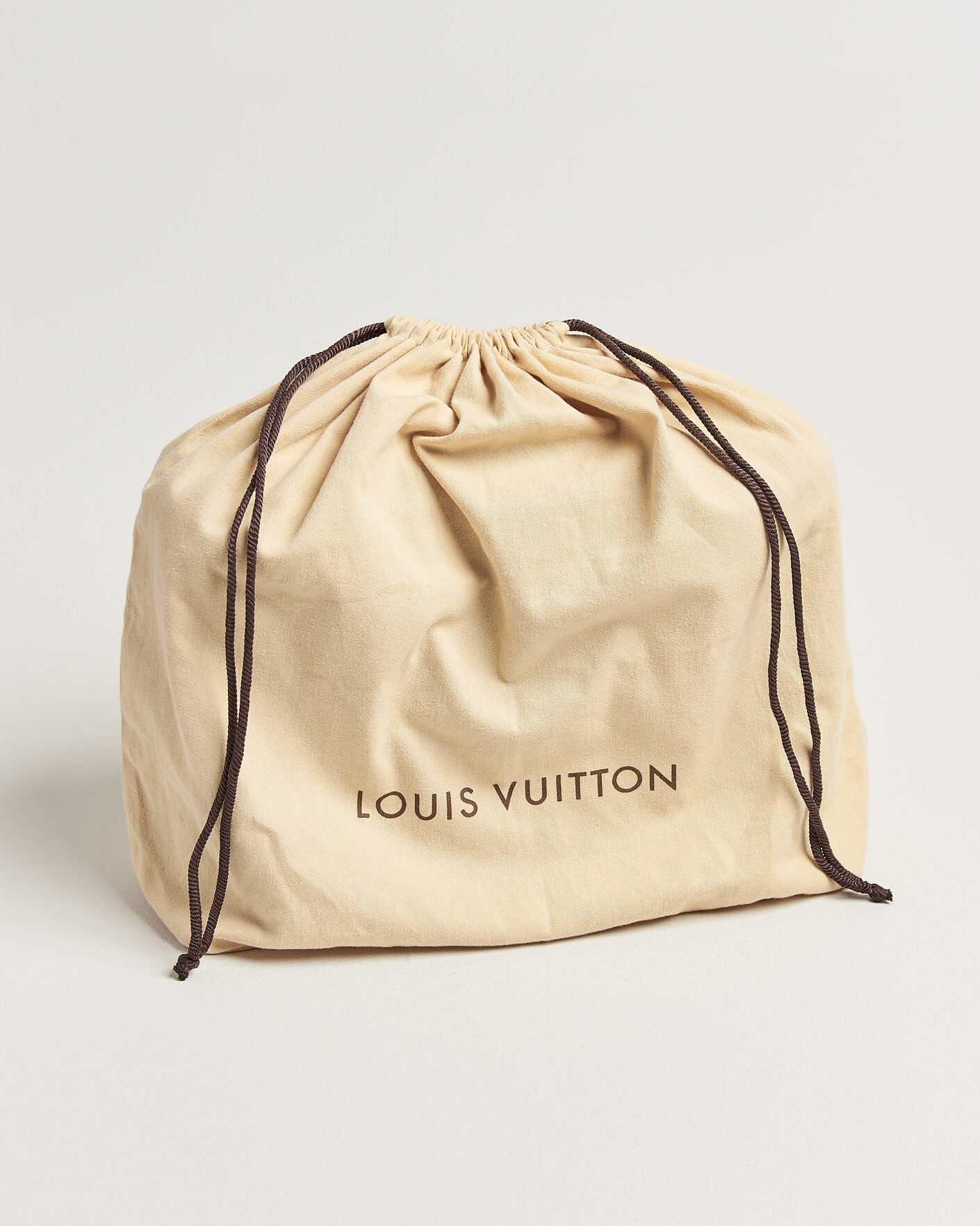 ルイヴィトン 写真集 LouisVuitton for the Benefit LOUIS VUITTON - Official International Website