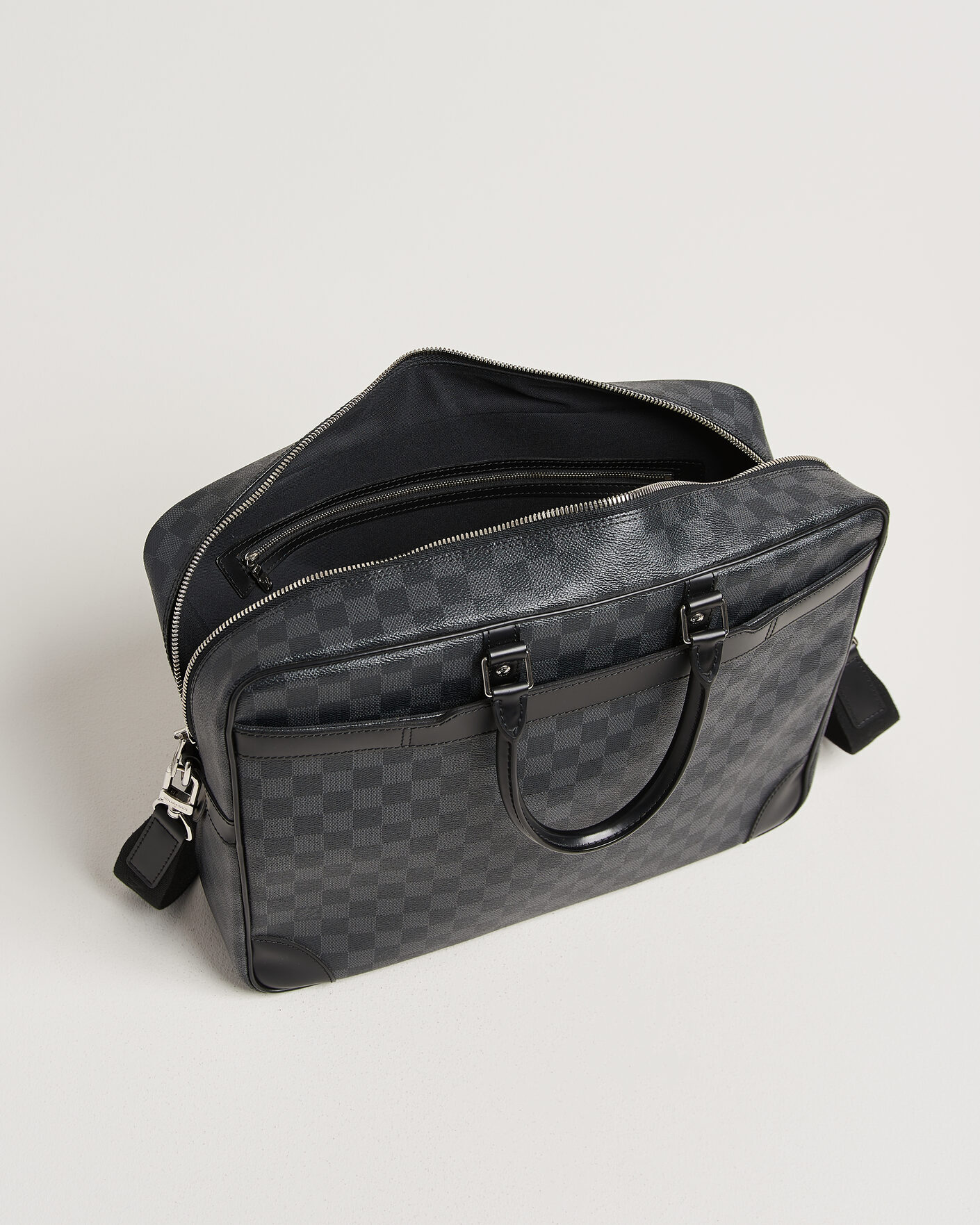 Men | Pre-Owned & Vintage Bags | Louis Vuitton Pre-Owned | Porte Documents Voyage Damier Graphite
