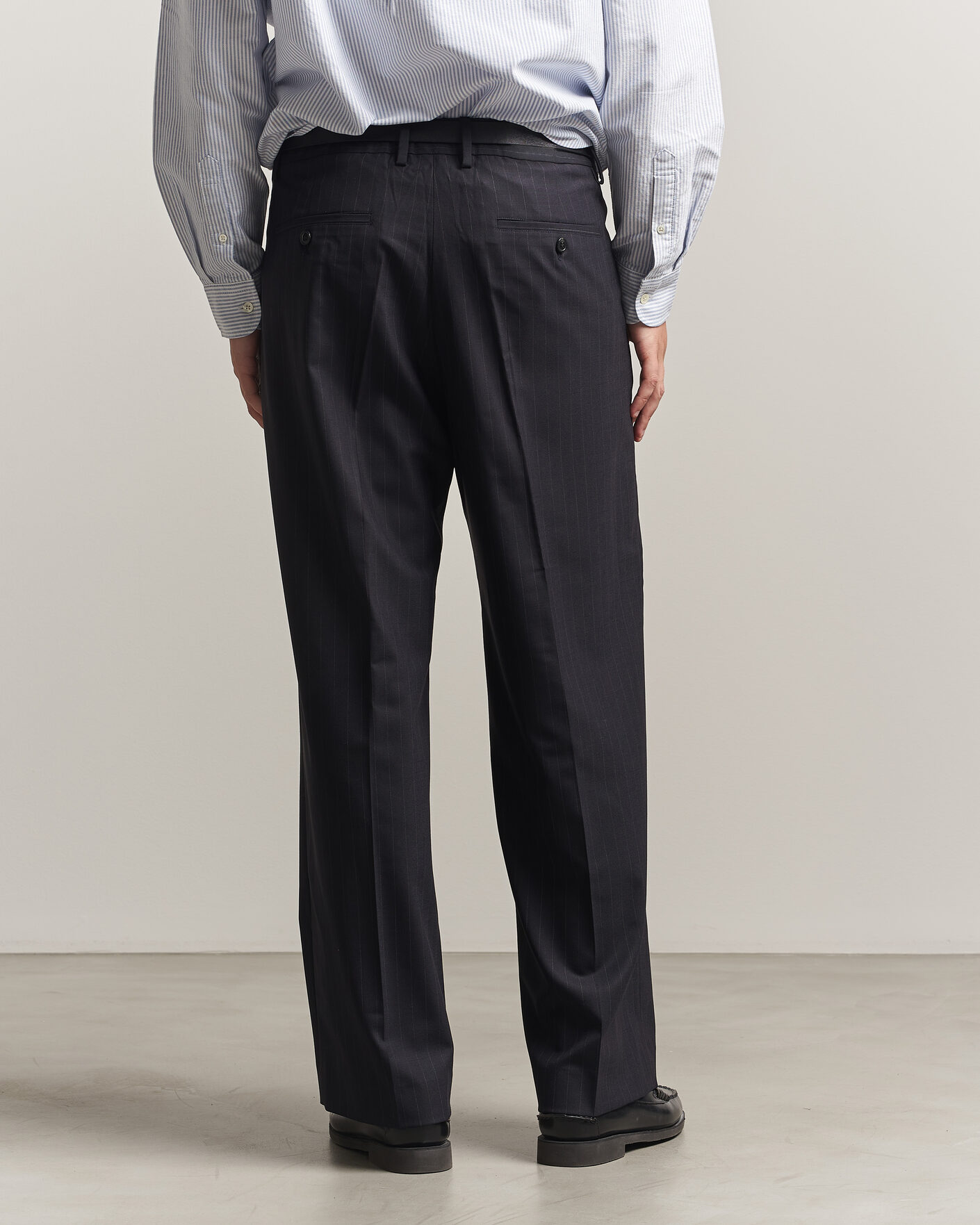 Men | Trousers | NN07 | Kay Pinstriped Pleated Trousers Navy Blue