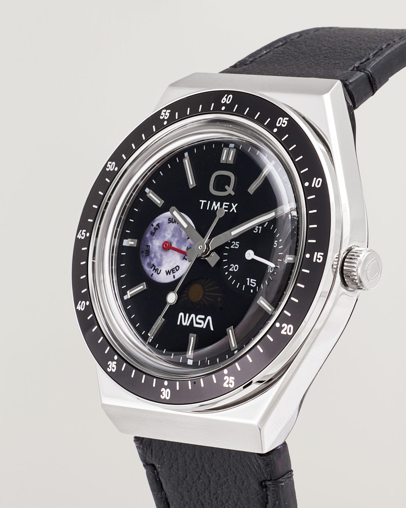 Men | Timex Q Timex x NASA Luminous Leather Strap 40mm Black Dial | Timex | Q x NASA Luminous Leather Strap 40mm Black Dial