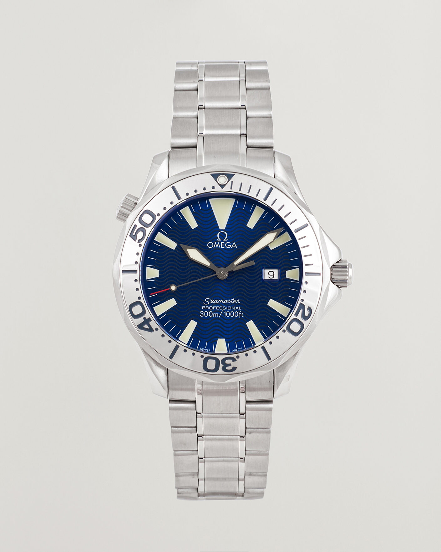 Men | Pre-Owned & Vintage Watches | Omega Pre-Owned | Seamaster 300M Electric Blue
