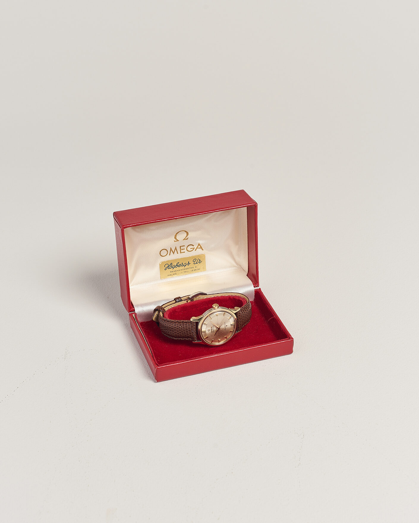 Men | Pre-Owned & Vintage Watches | Omega Pre-Owned | Seamaster Constellation Cross Hair