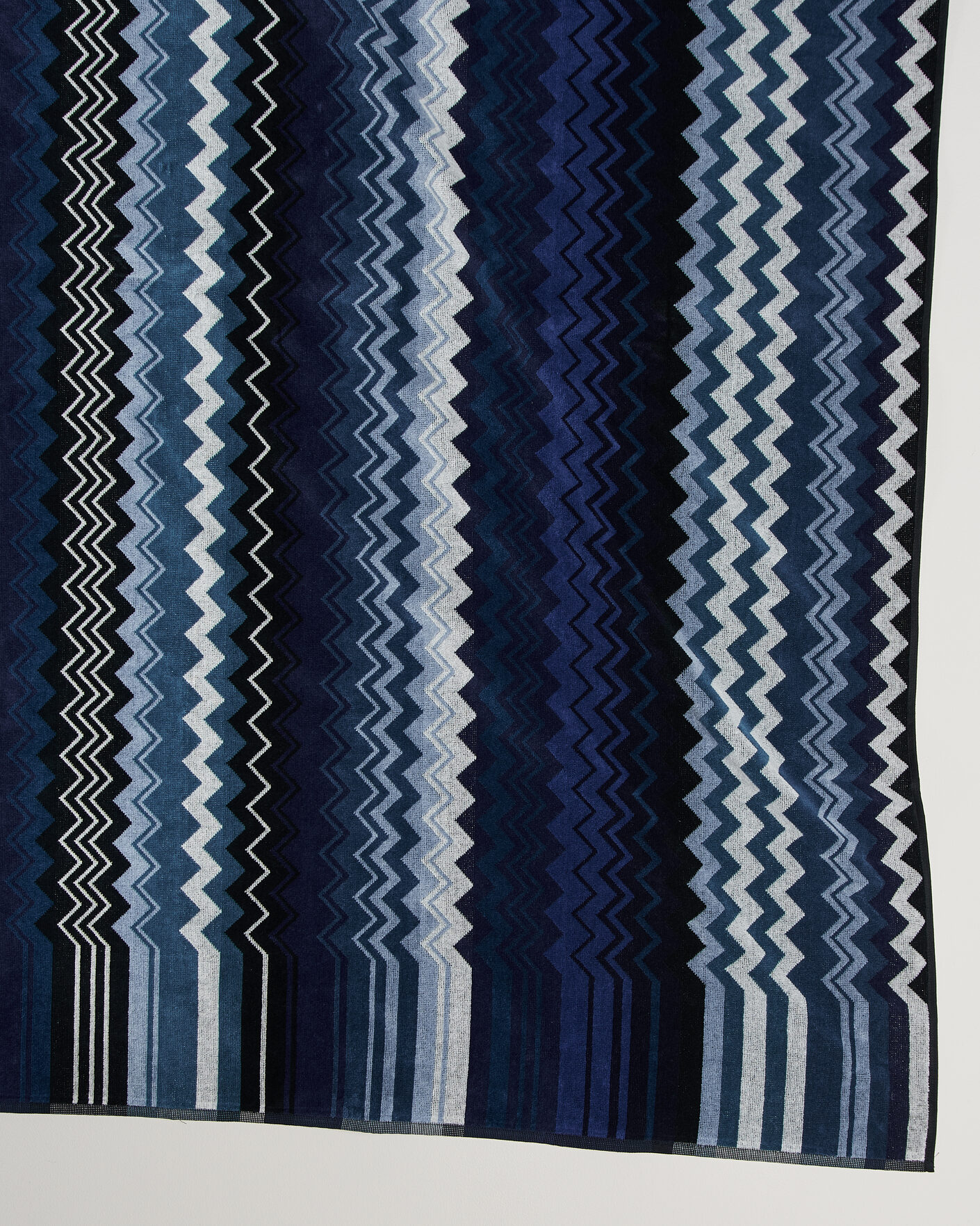 Men | Fabrics | Missoni Home | Giacomo Bath Sheet 100x150cm Multi Blue