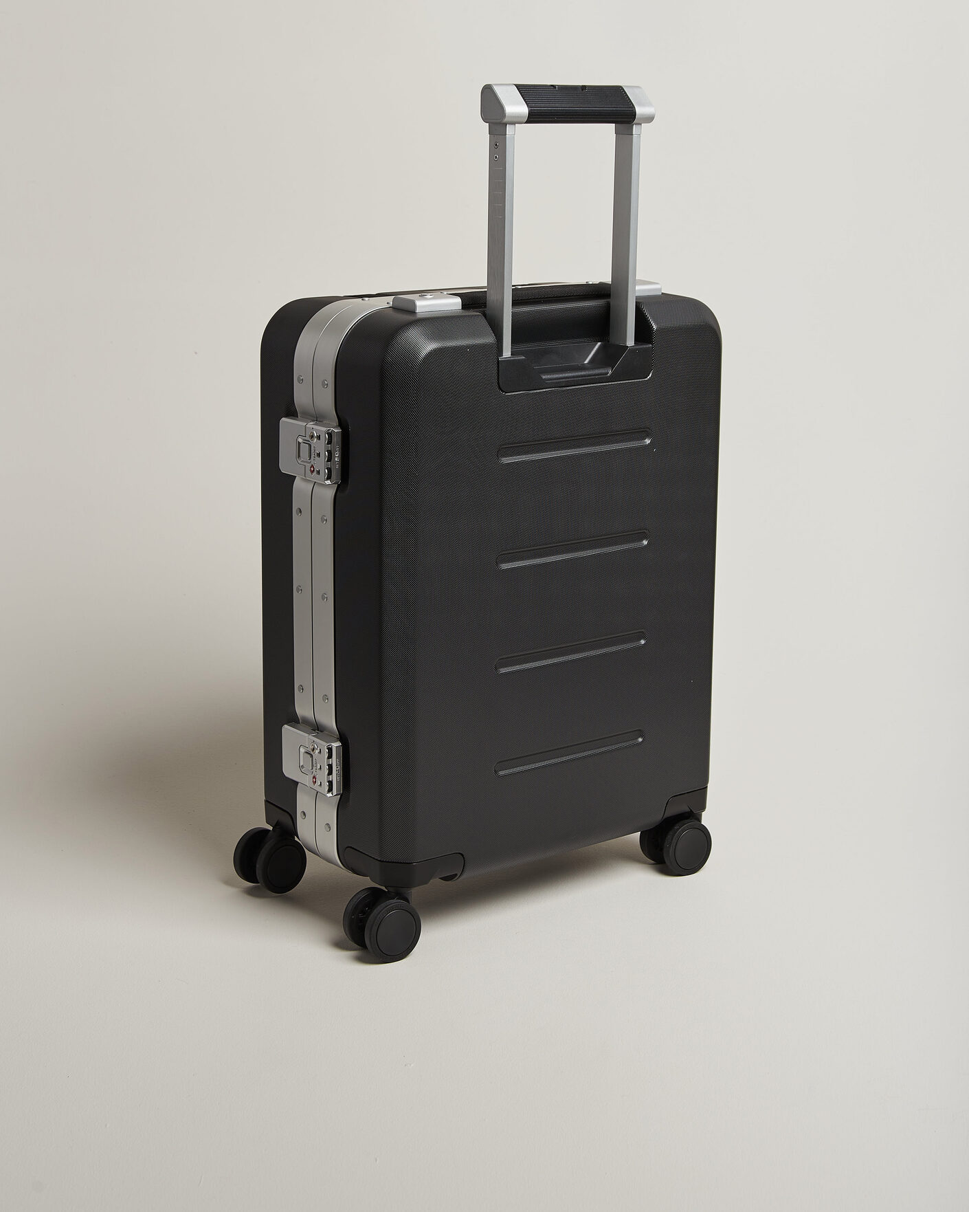 Men | Bags | DB | Ramverk Pro Carry On Silver/Black