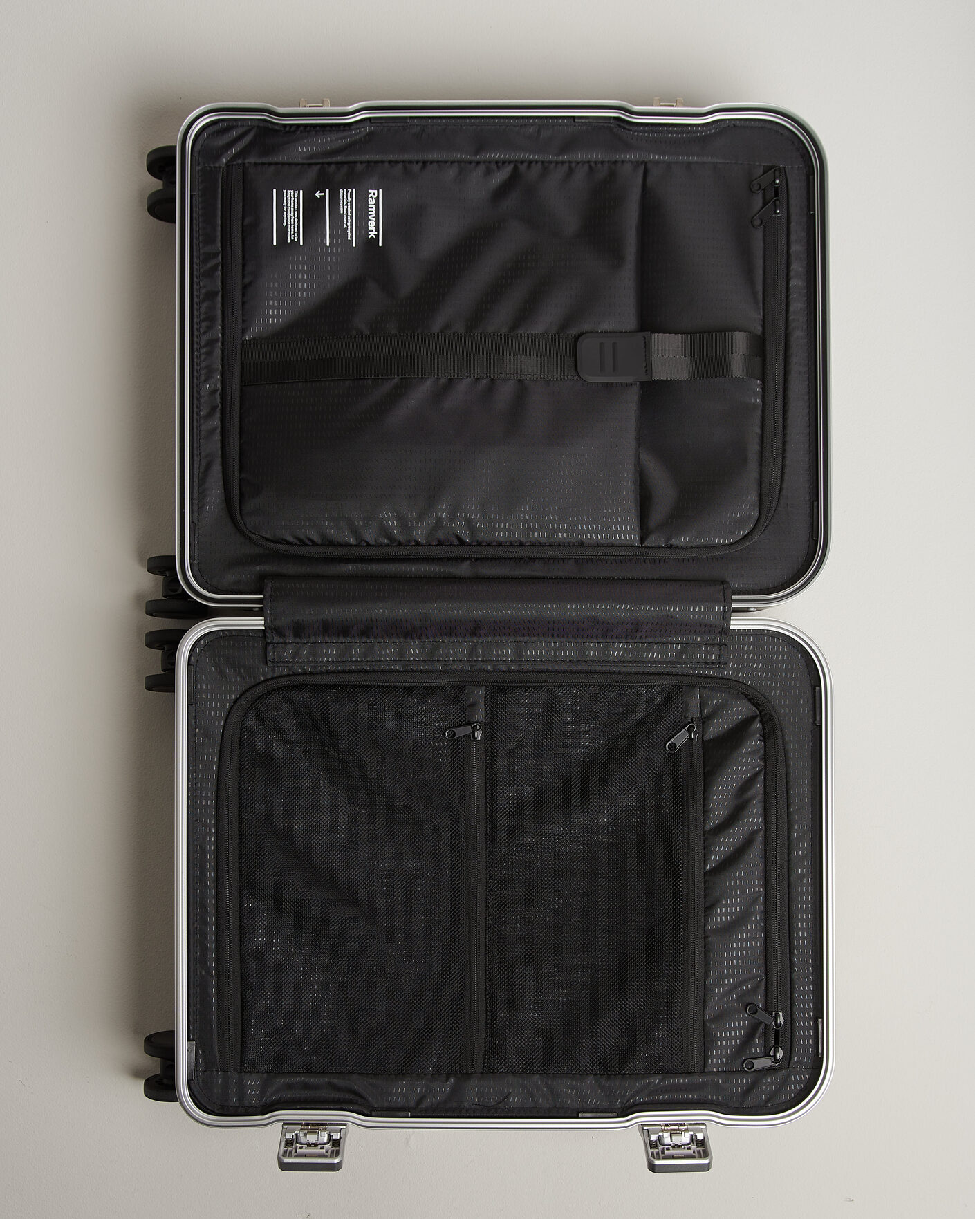 Men | Bags | DB | Ramverk Pro Carry On Silver/Black