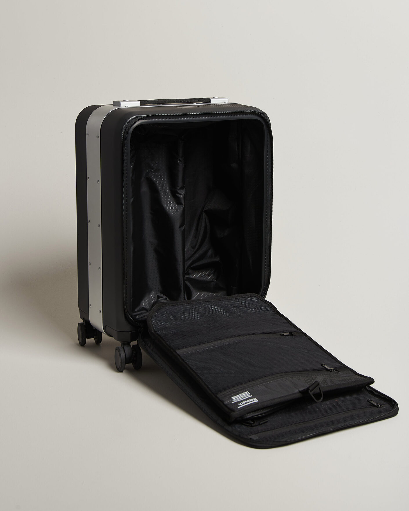 Men | Bags | DB | Ramverk Pro Front-Access Carry On Silver/Black