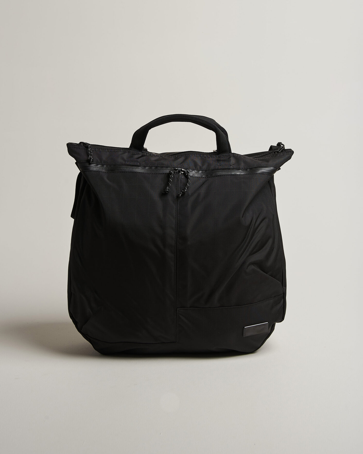 Men | DB Utility Tote 32L Black Out | DB | Utility Tote 32L Black Out