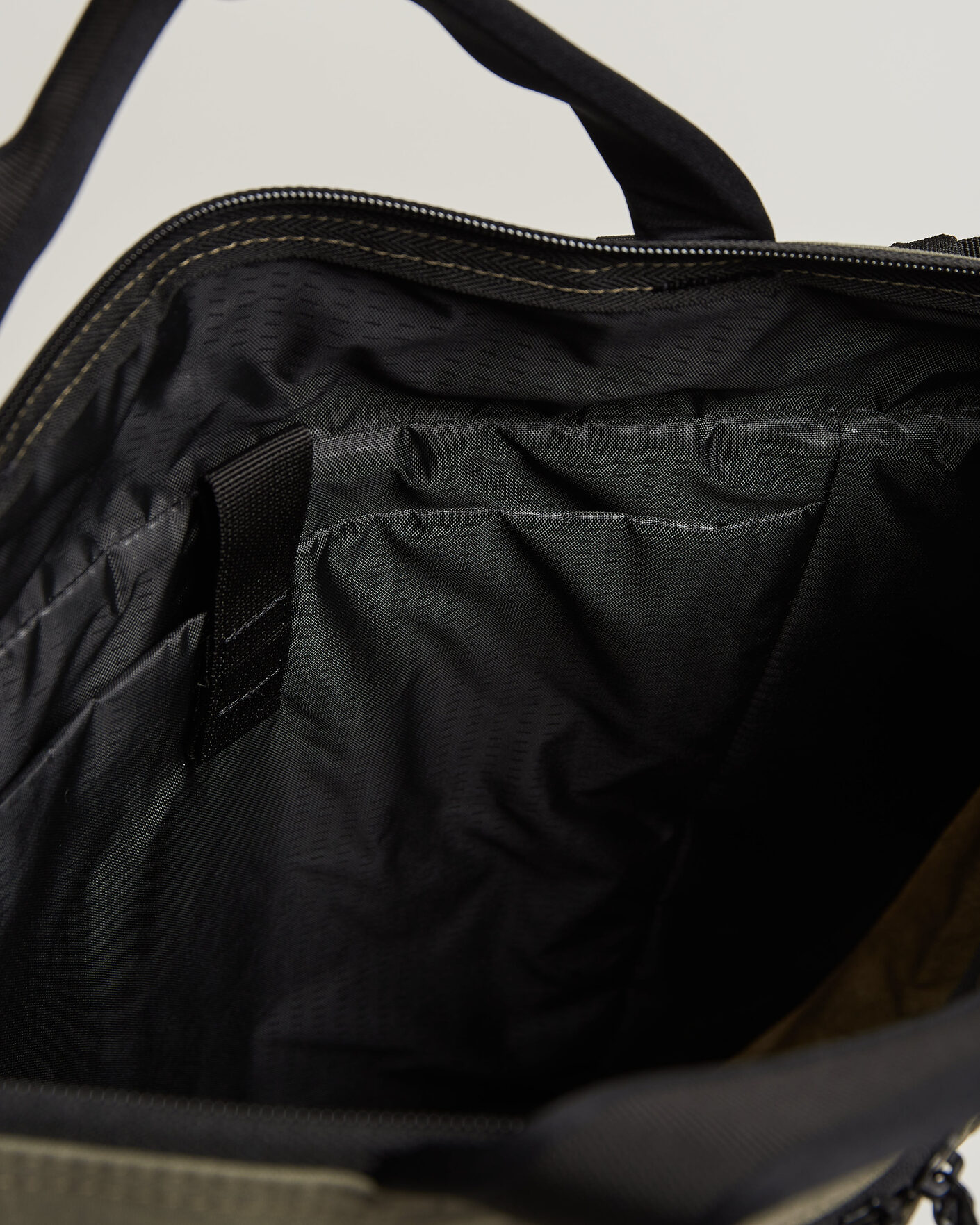 Men | DB Utility Tote 32L Forest Green | DB | Utility Tote 32L Forest Green