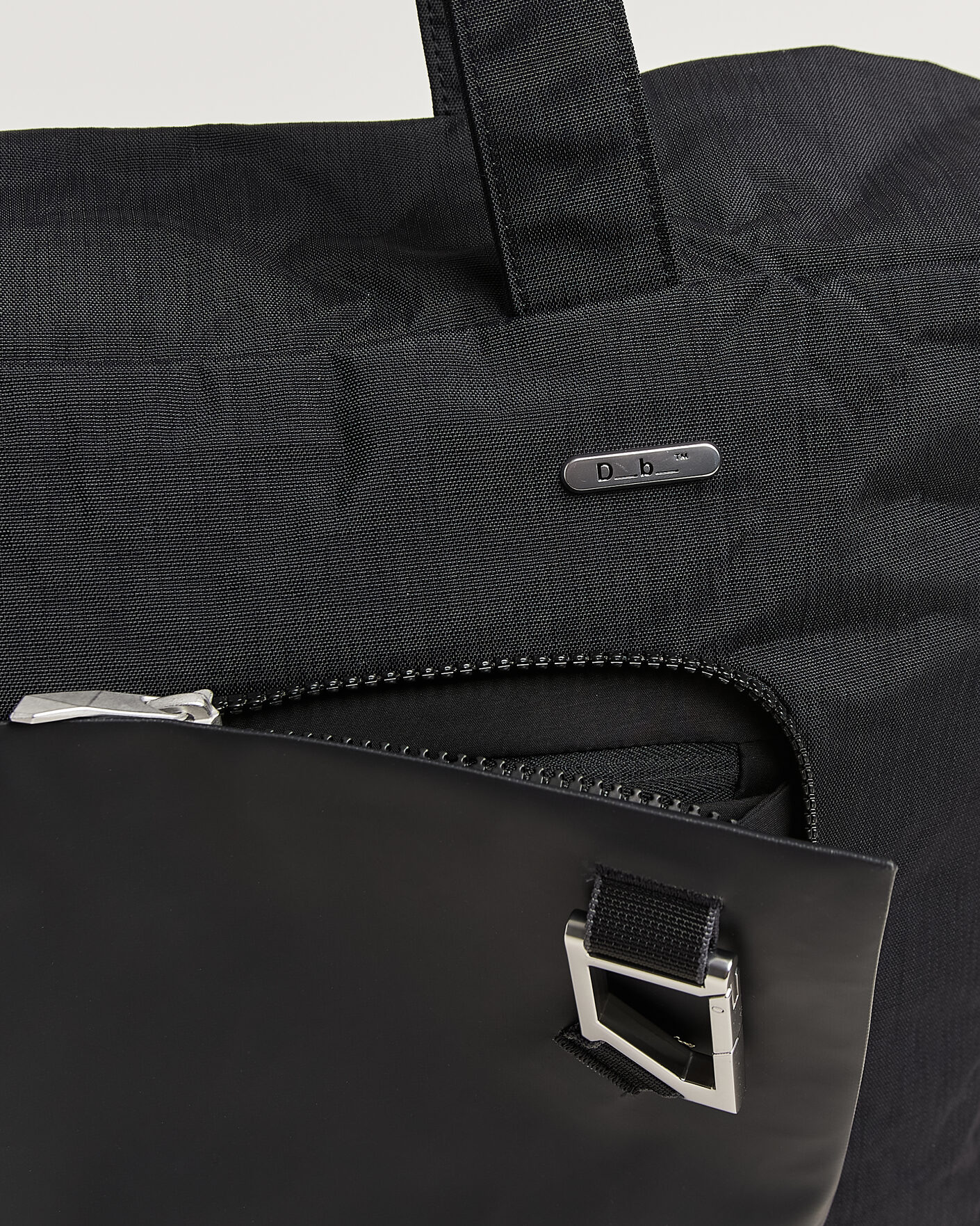 Men | Bags | DB | Entour Tote 22L Black Out