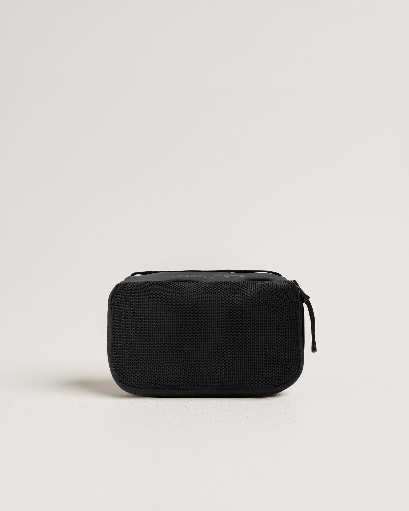 Men | Bags | DB | Essential Packing Cube S Black Out