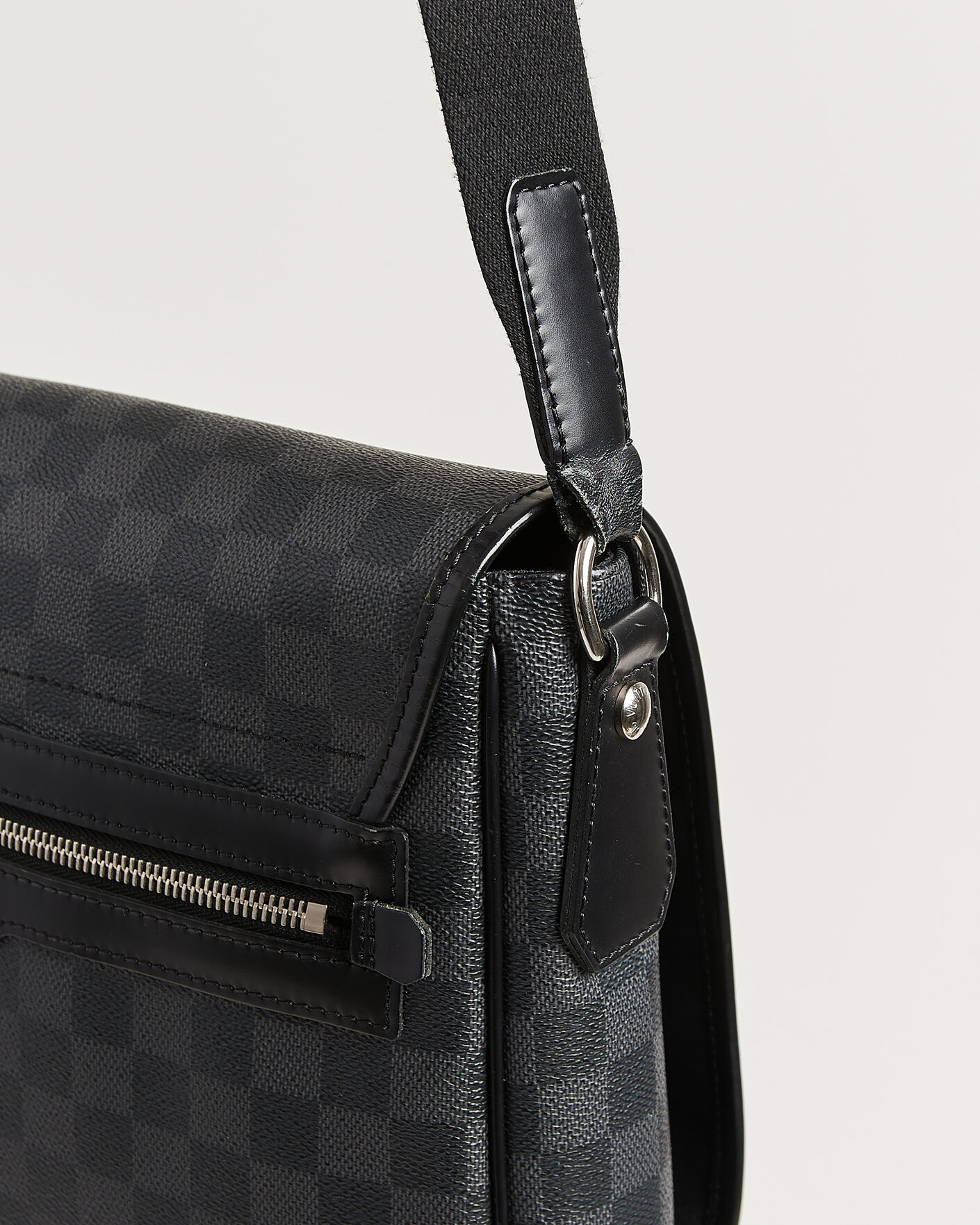 Men | Pre-Owned & Vintage Bags | Louis Vuitton Pre-Owned | Daniel MM Shoulder Bag Damier Graphite