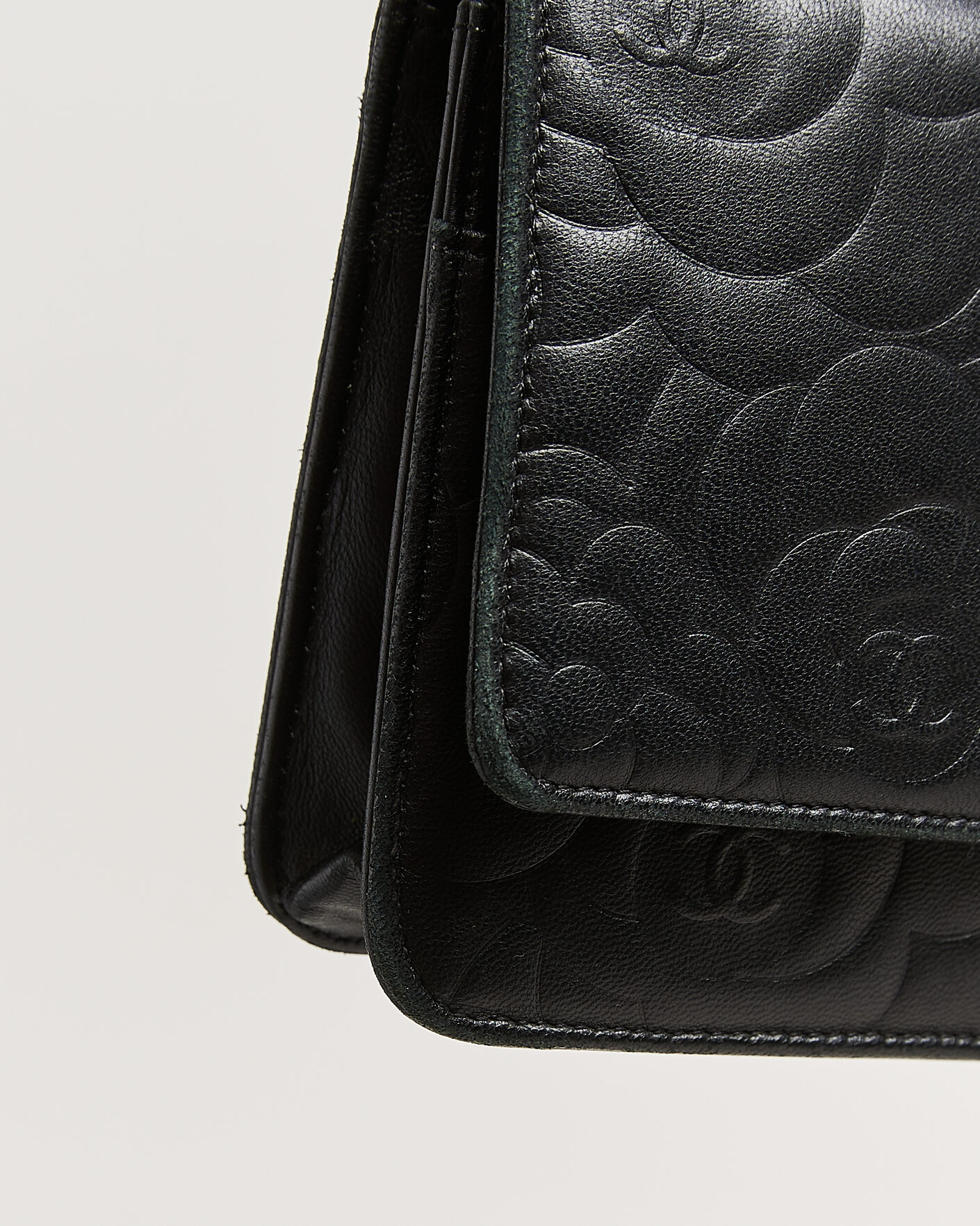 Men | Pre-Owned & Vintage Bags | Chanel Pre-Owned | Wallet On Chain Camelia Lambskin Black