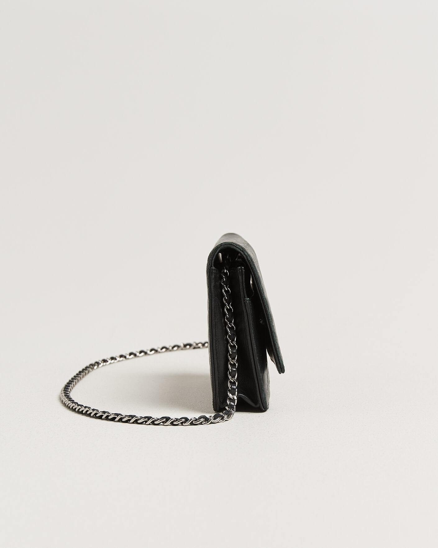 Men | Pre-Owned & Vintage Bags | Chanel Pre-Owned | Wallet On Chain Camelia Lambskin Black