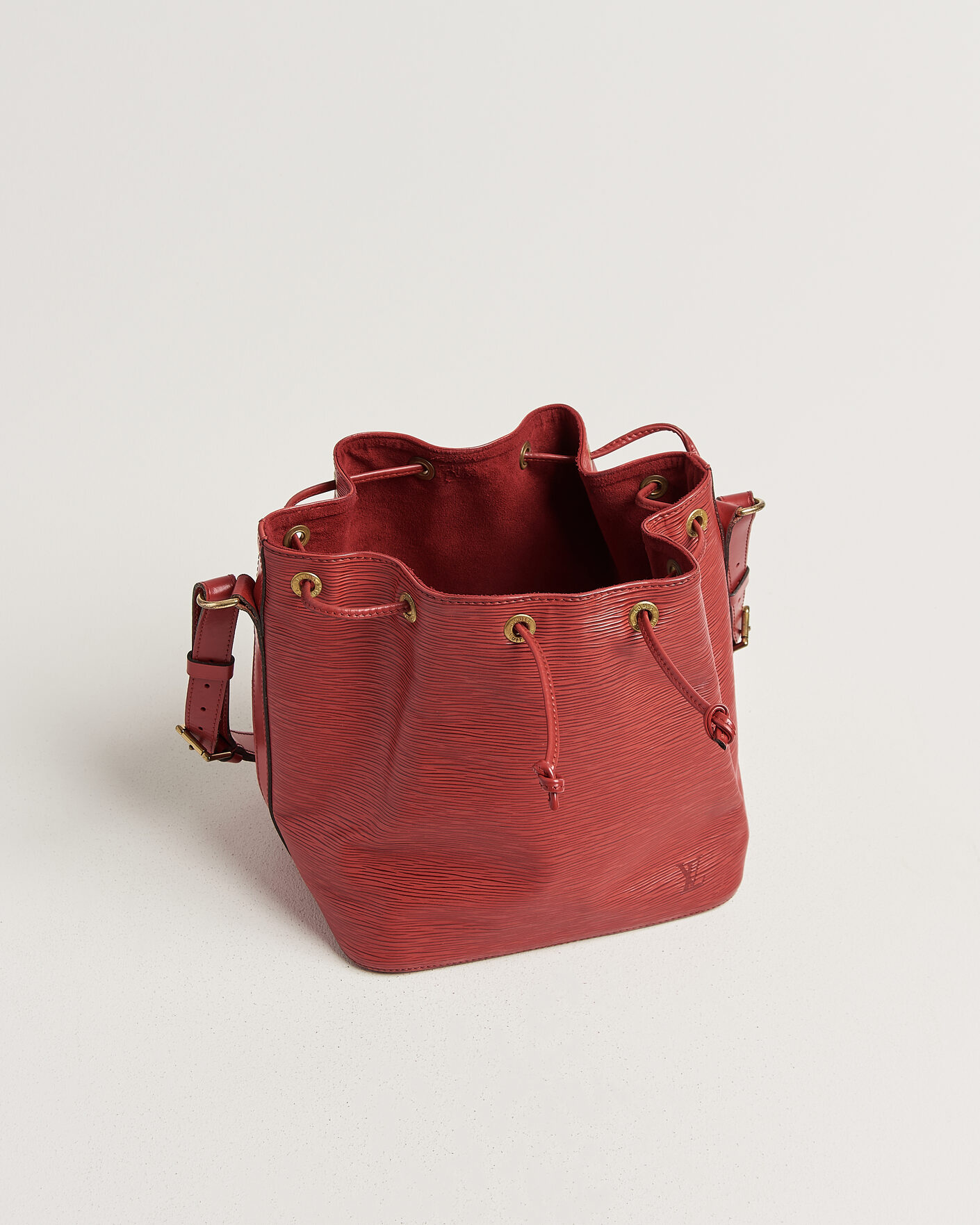 Men | Pre-Owned & Vintage Bags | Louis Vuitton Pre-Owned | Petit Noé Epi Leather Red