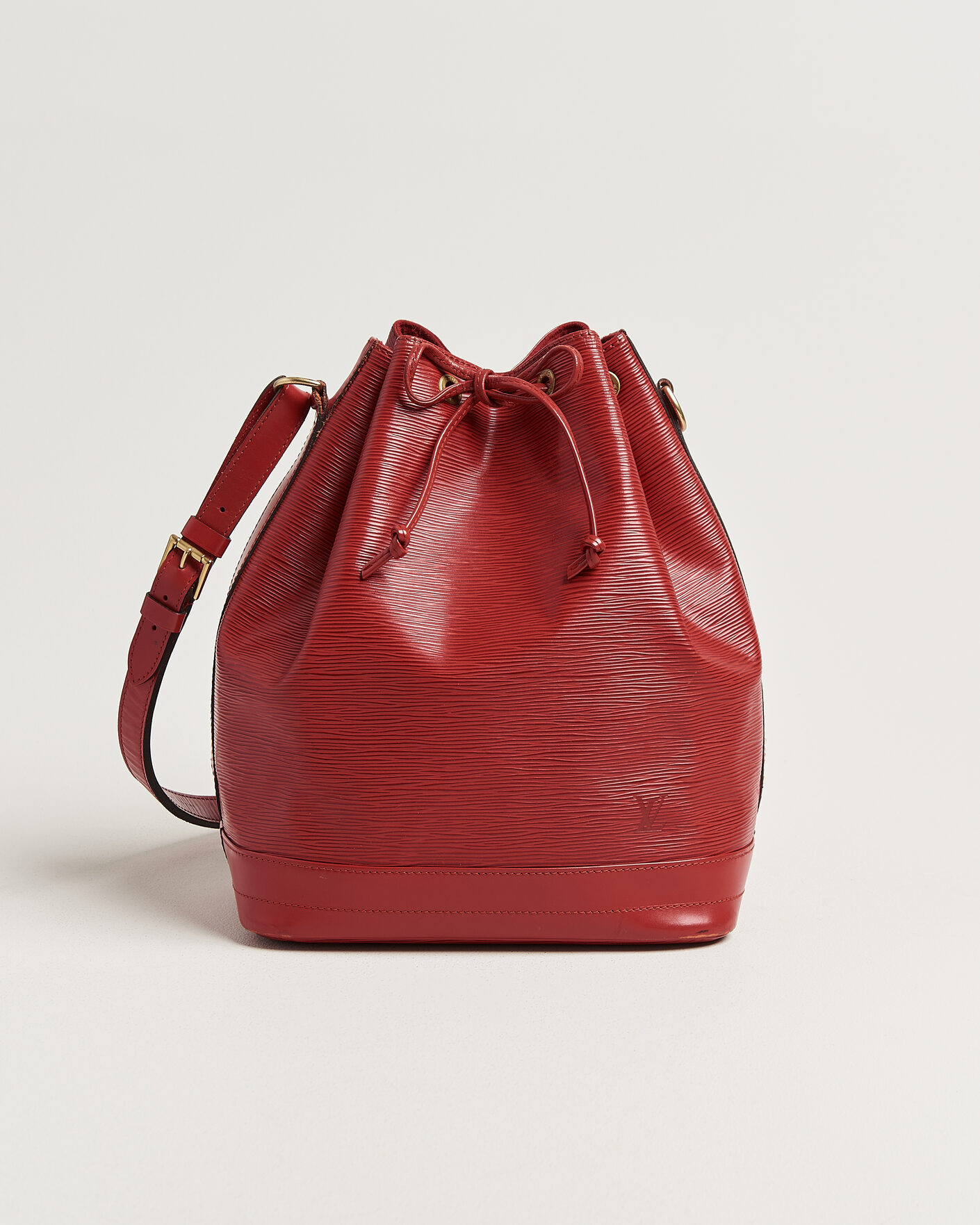 Men | Pre-Owned & Vintage Bags | Louis Vuitton Pre-Owned | Noé Epi Leather Red