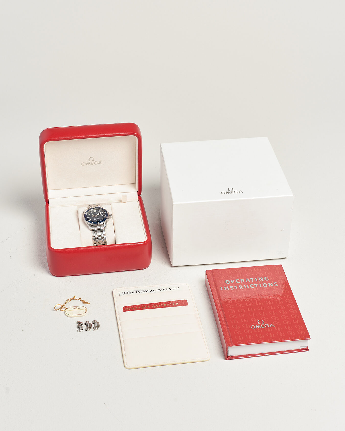 Men | Pre-Owned & Vintage Watches | Omega Pre-Owned | Seamaster 300M Midsize