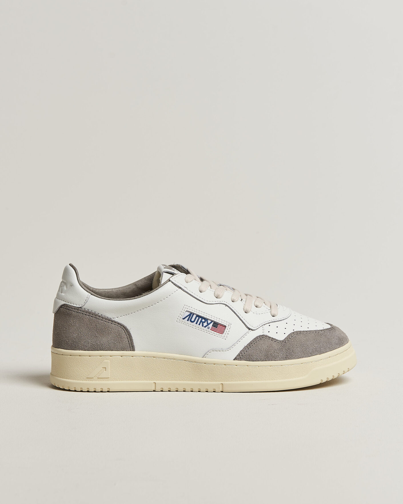 Men | Sneakers | Autry | Medalist Low Soft Leather/Suede Sneaker White/Cemento