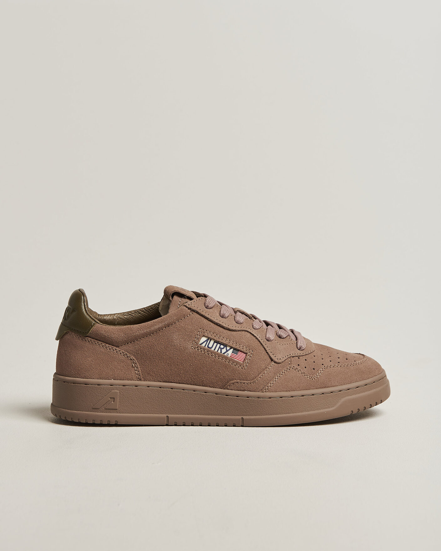 Men | Sneakers | Autry | Medalist Low Suede Sneaker Antilope