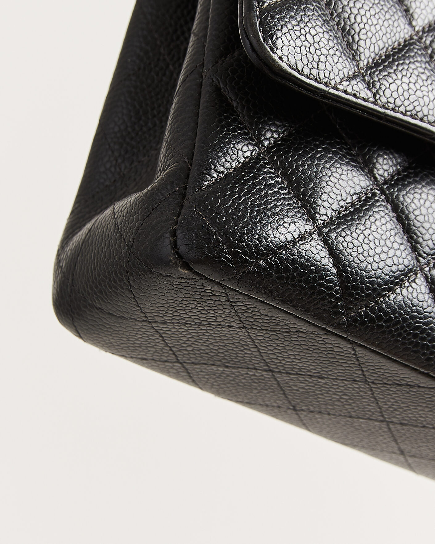 Men | Pre-Owned & Vintage Bags | Chanel Pre-Owned | Classic Medium Double Flap Bag Caviar Leather Black