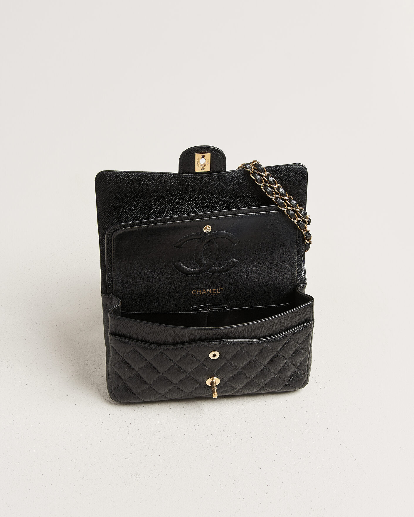 Men | Pre-Owned & Vintage Bags | Chanel Pre-Owned | Classic Medium Double Flap Bag Caviar Leather Black