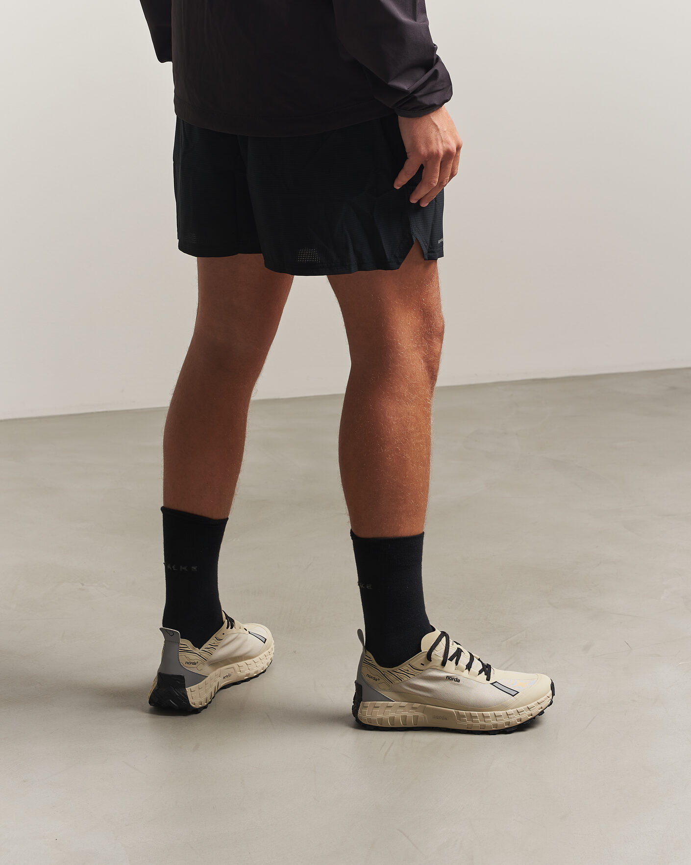Men | Trail Sneakers | Norda | 001A Running Sneakers Almond