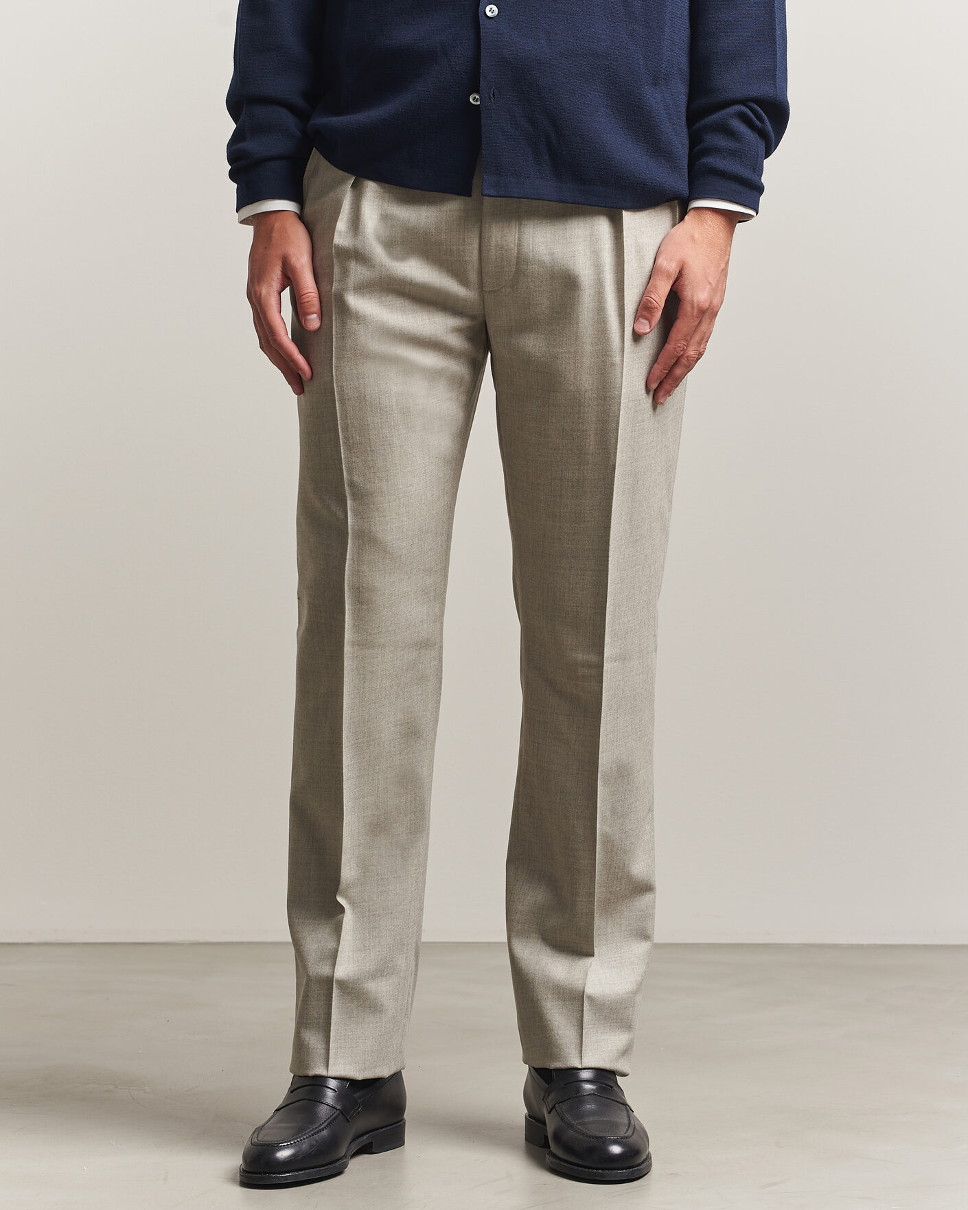 Men | Trousers | Ralph Lauren Purple Label | Gregory Pleated Flannel Trousers Pearl Grey