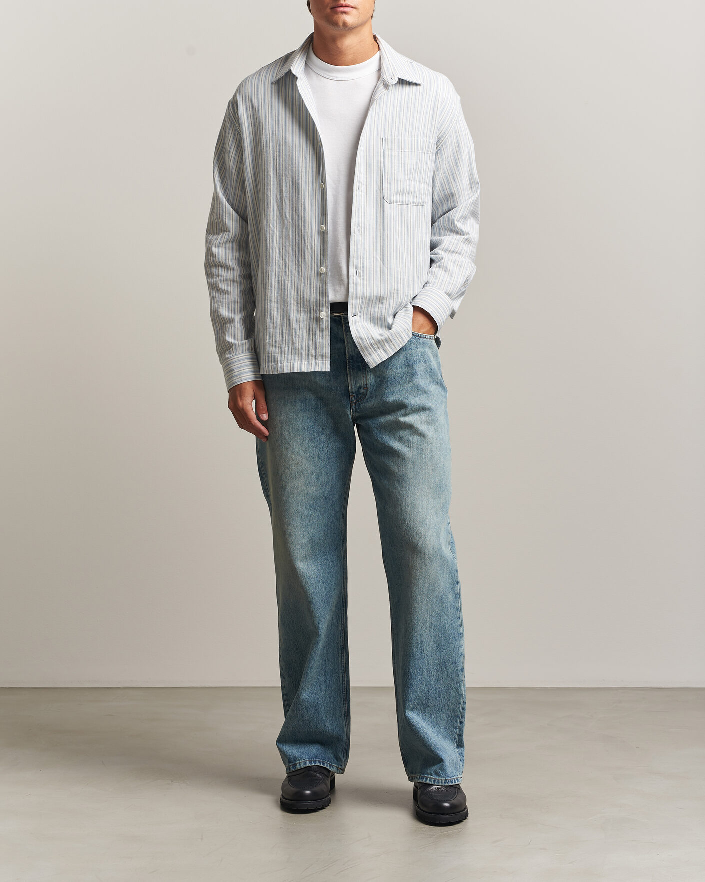 Men | Trousers | Jeanerica | VM009 Vega Jeans Light Fresco