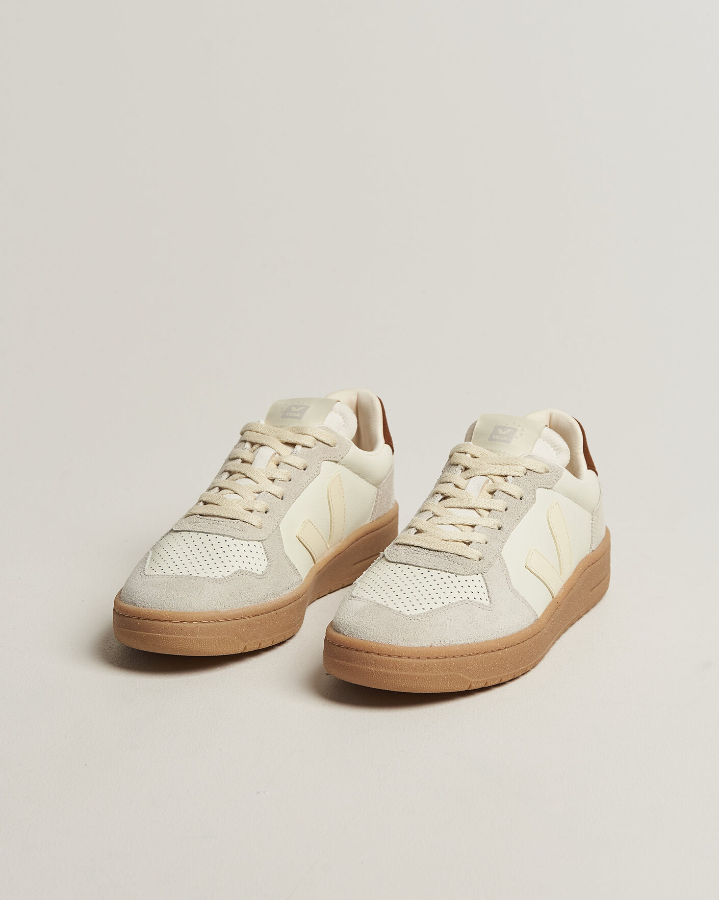 Men | Sneakers | Veja | V-82 Sneaker Pure Calcaire/Cognac