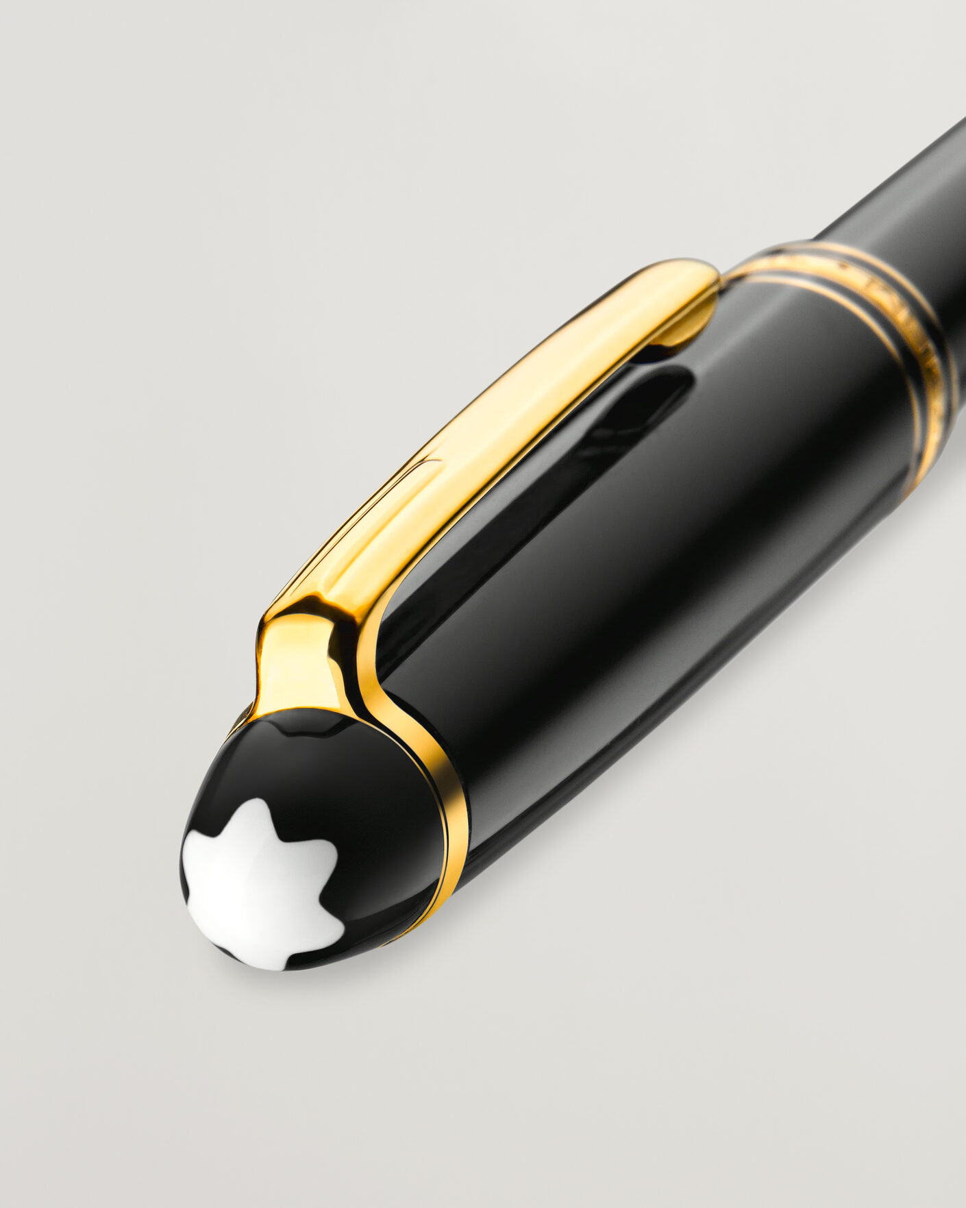 Men | Pens | Montblanc | Meisterstück Gold-Coated Midsize Ballpoint 