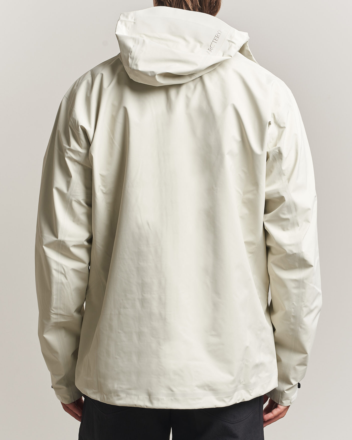 Men | Coats & Jackets | Arc'teryx | Beta Gore-Tex Jacket Sea Salt