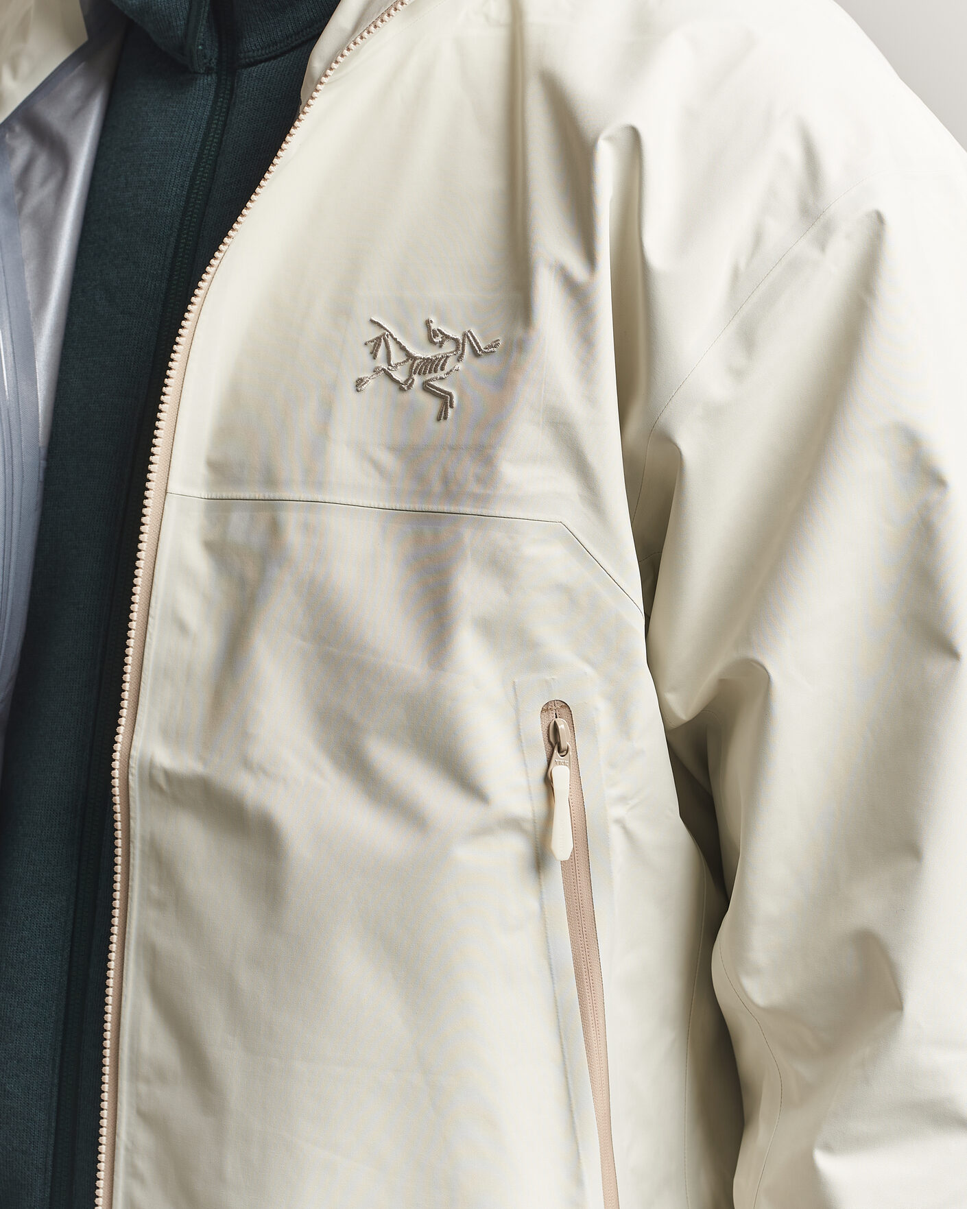 Men | Coats & Jackets | Arc'teryx | Beta Gore-Tex Jacket Sea Salt