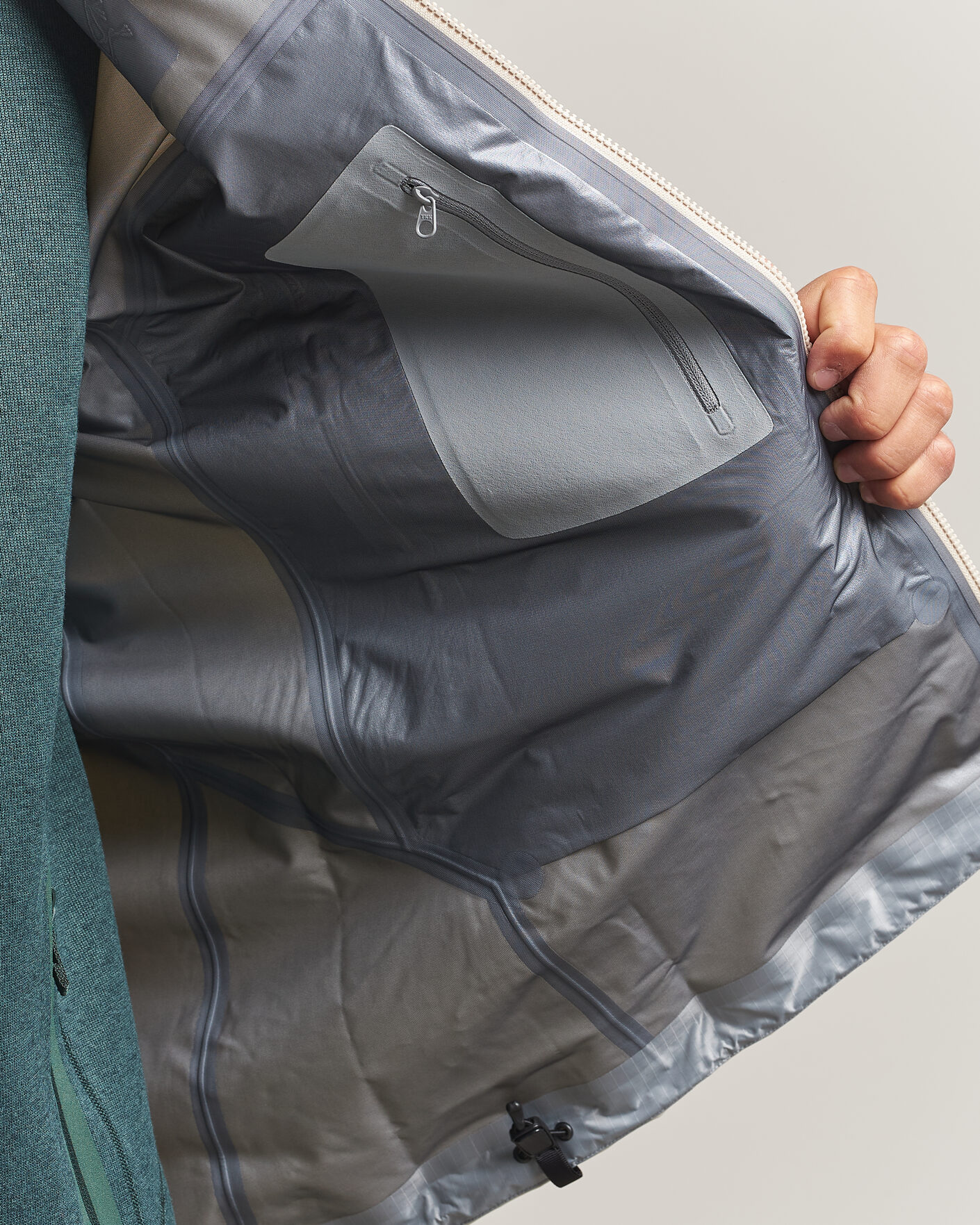 Men | Coats & Jackets | Arc'teryx | Beta Gore-Tex Jacket Sea Salt