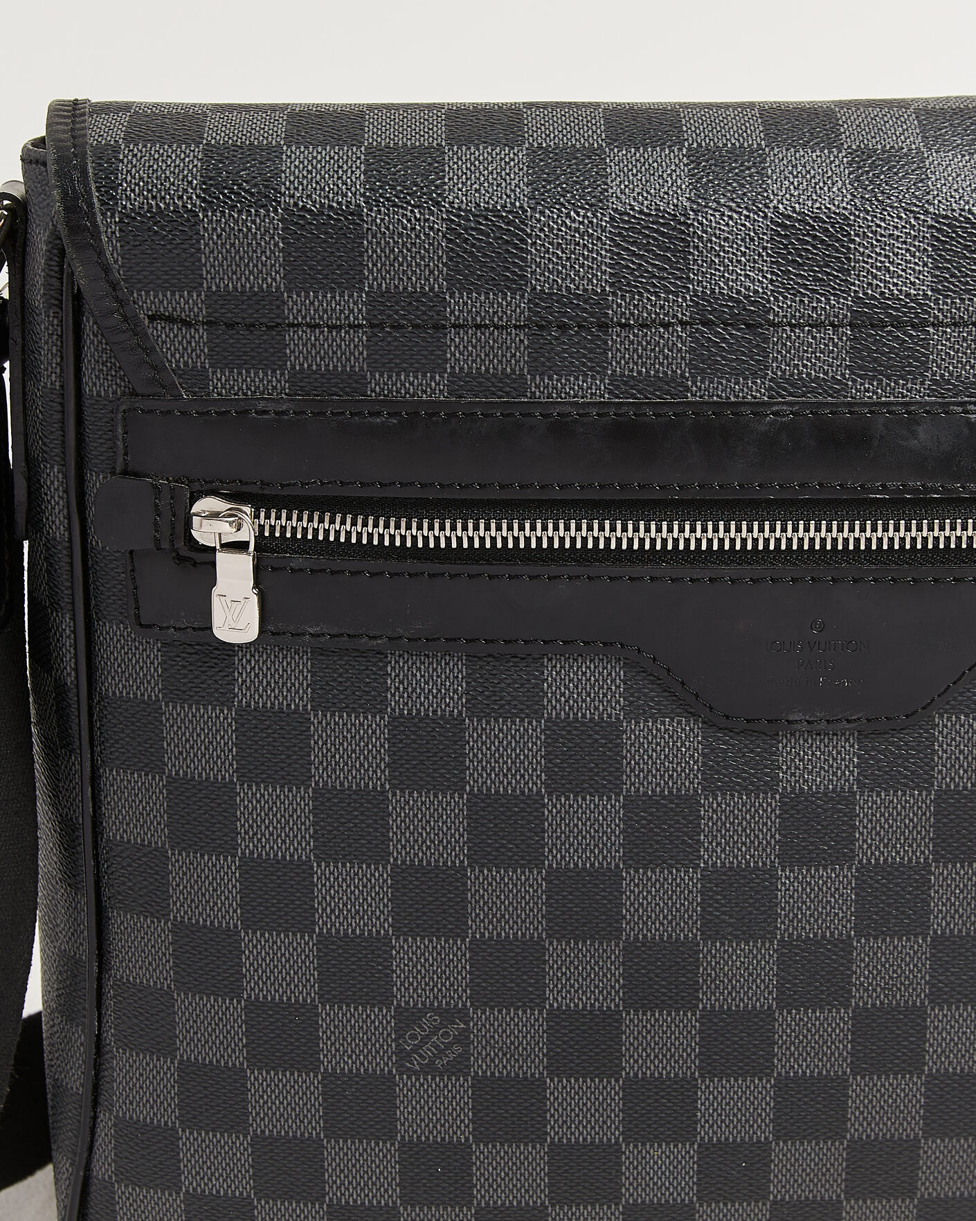 Men | Pre-Owned & Vintage Bags | Louis Vuitton Pre-Owned | Daniel Shoulder Bag MM Damier Graphite
