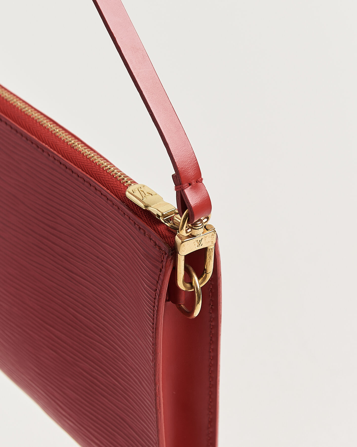 Men | Louis Vuitton Pre-Owned Pochette Accessoires Epi Leather Red | Louis Vuitton Pre-Owned | Pochette Accessoires Epi Leather Red