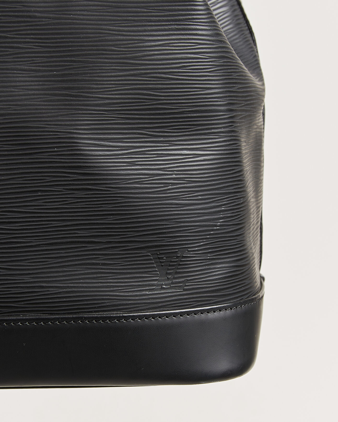 Men | Pre-Owned & Vintage Bags | Louis Vuitton Pre-Owned | Noé Epi Leather Black