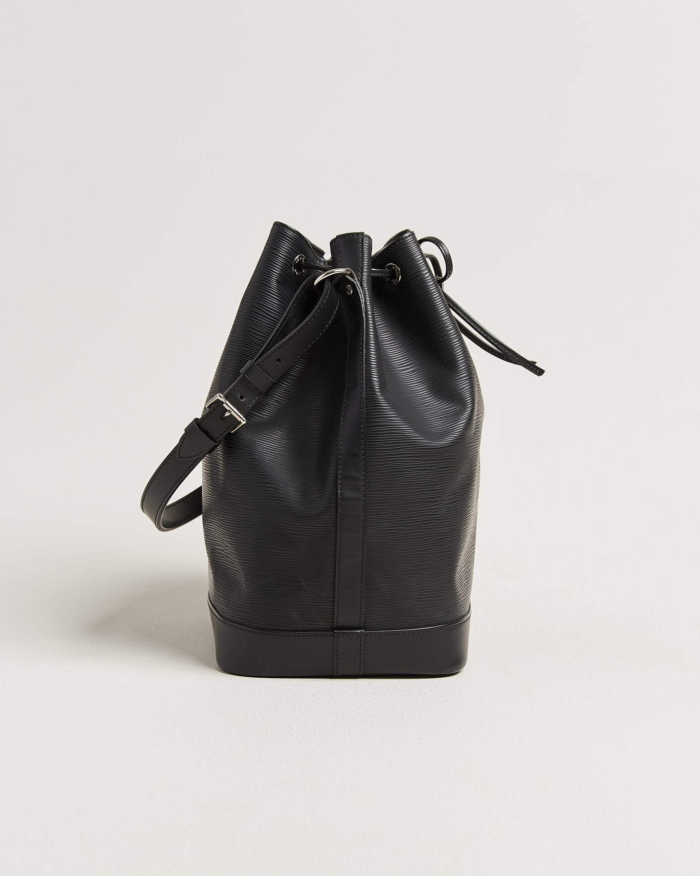 Men | Pre-Owned & Vintage Bags | Louis Vuitton Pre-Owned | Noé Epi Leather Black