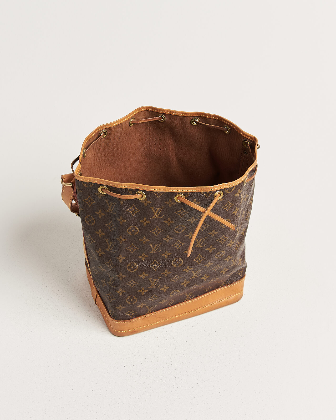 Men | Pre-Owned & Vintage Bags | Louis Vuitton Pre-Owned | Noé Monogram