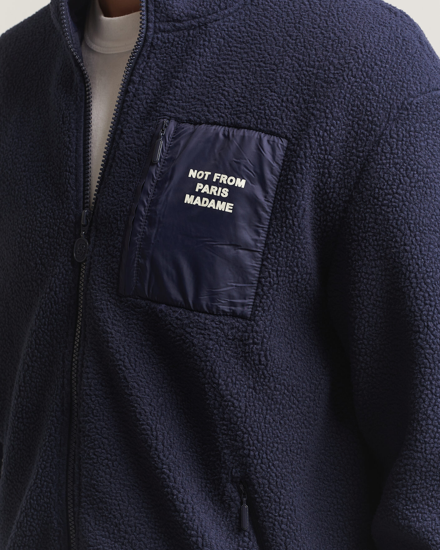 Men | Sweaters & Knitwear | Drôle de Monsieur | Slogan Sherpa Jacket Navy
