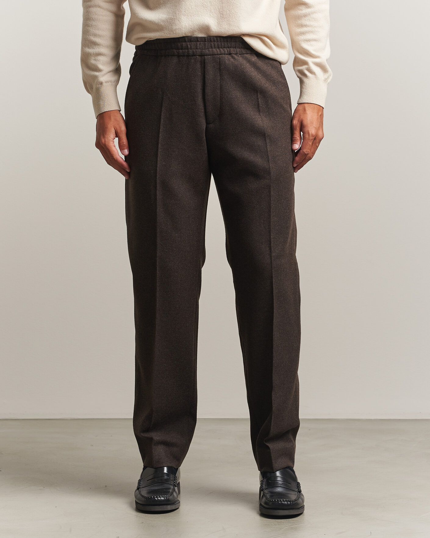 Men | Trousers | Filippa K | Theo Relaxed Flannel Trousers Walnut Brown