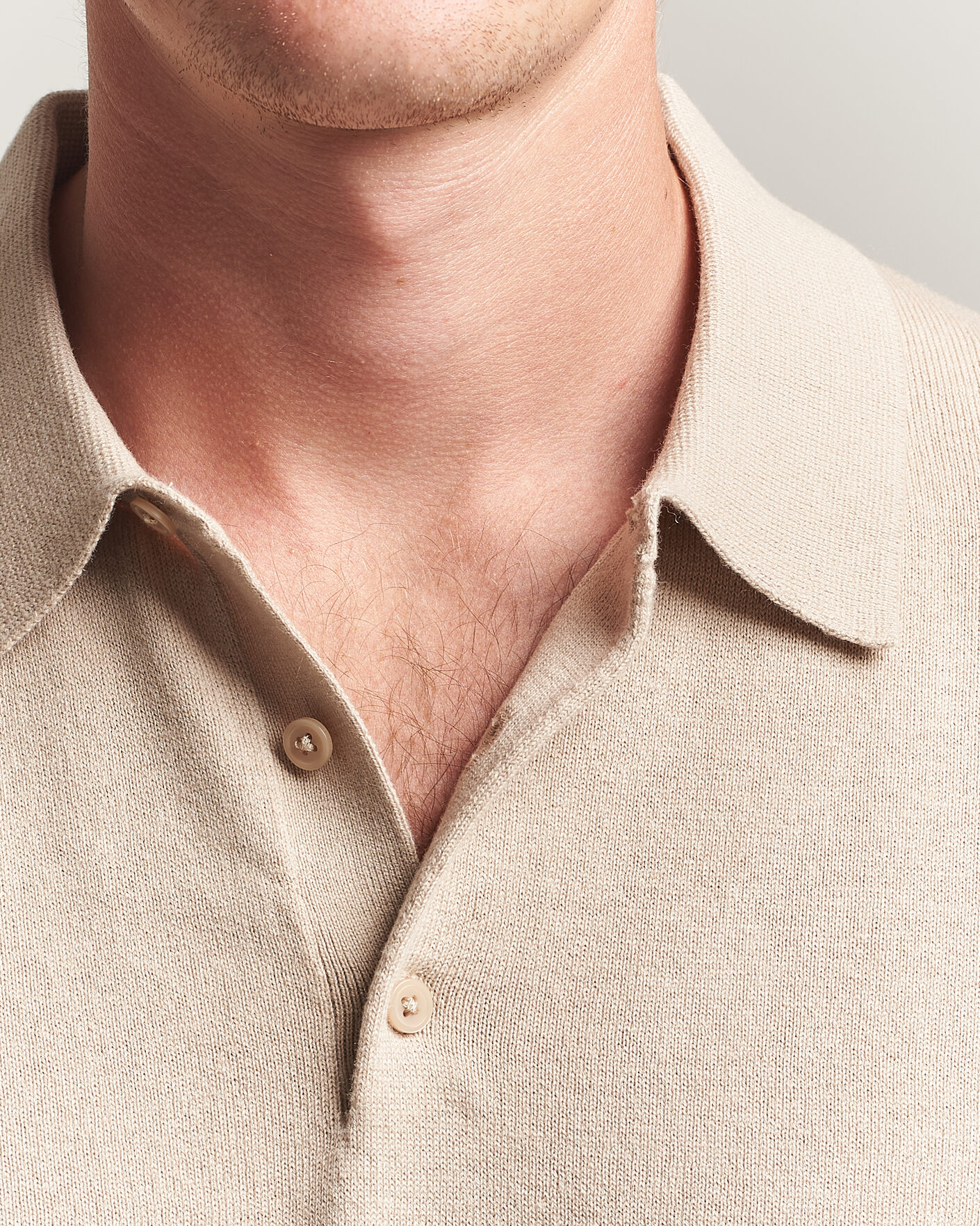 Men | Sweaters & Knitwear | Filippa K | Knitted Polo Shirt Pearl Beige