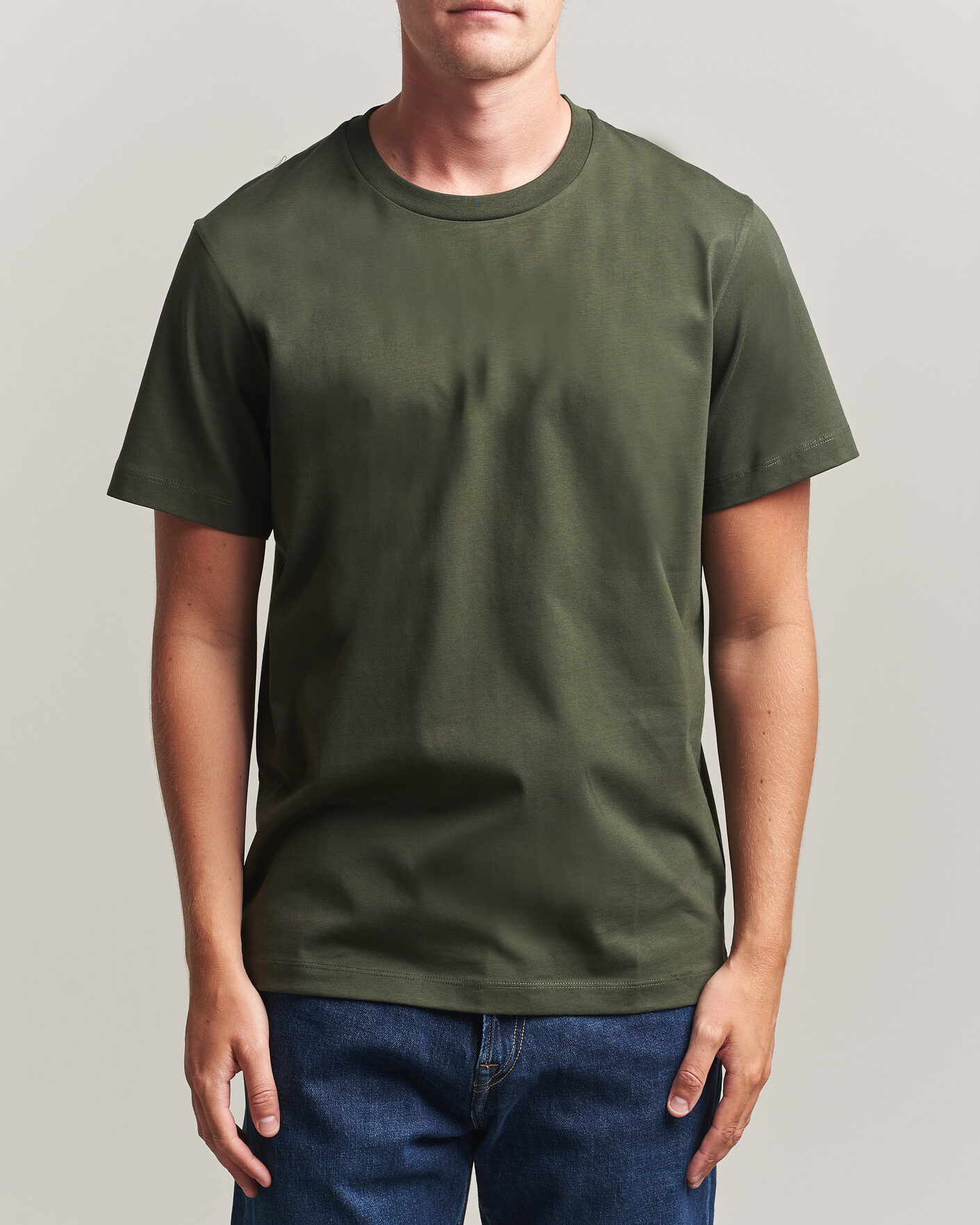 Men | T-Shirts | Filippa K | Filip Crew Neck T-Shirt Night Green