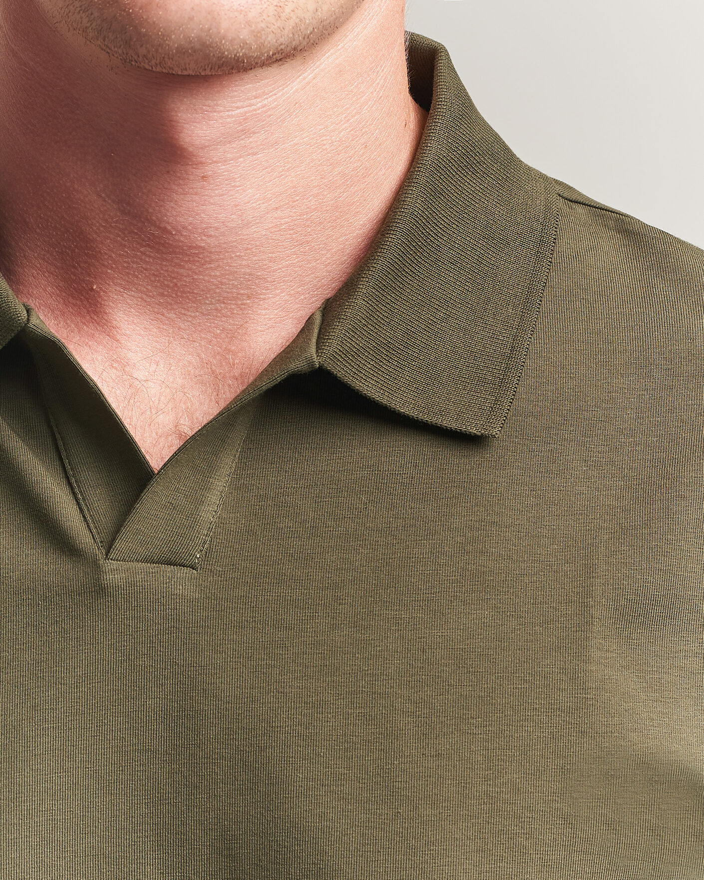 Men | Polo Shirts | Filippa K | Soft Lycra Polo T-Shirt Ebony Brown