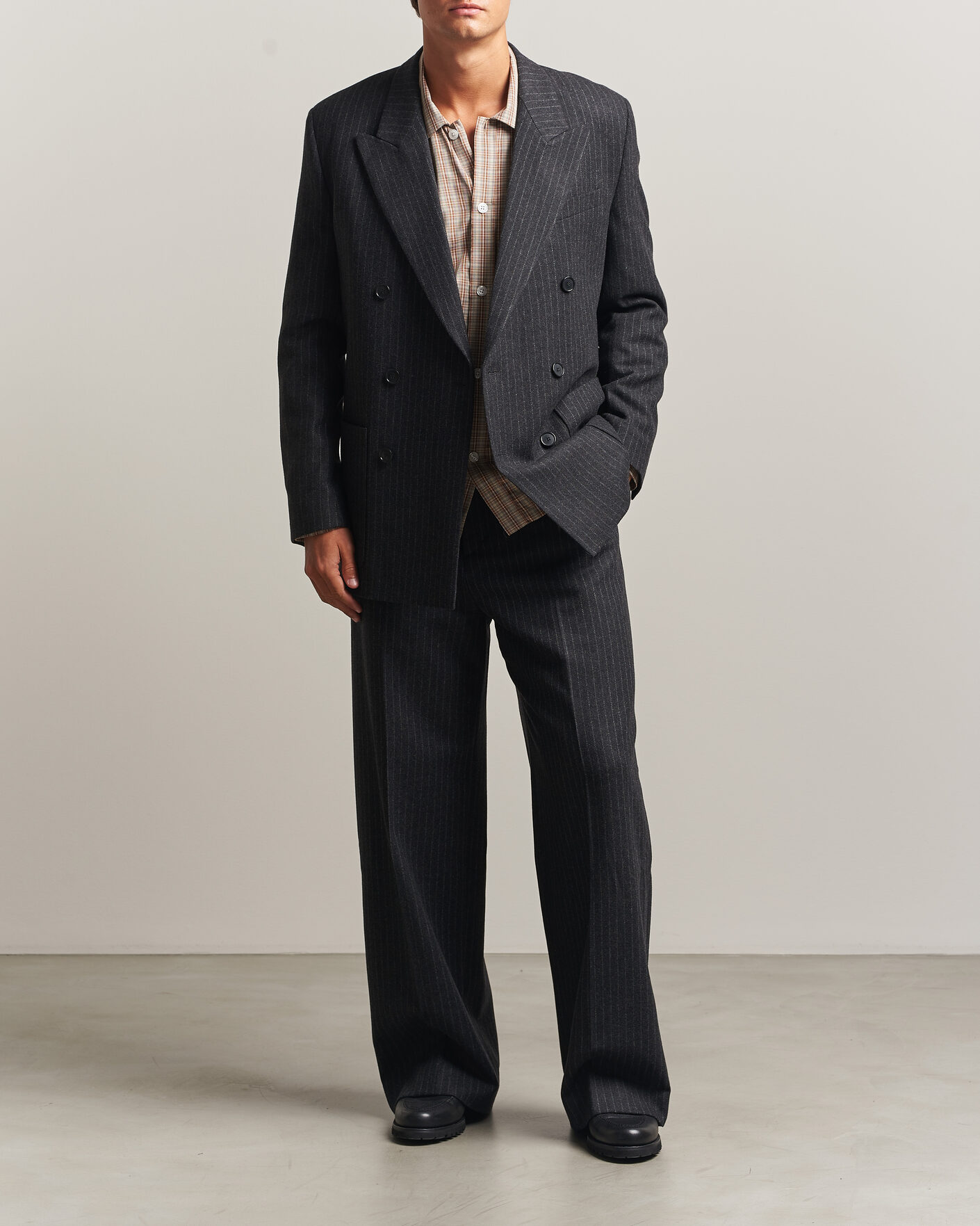 Men | Trousers | Filippa K | Hector Wool Flannel Pinstriped Trousers Anthracite