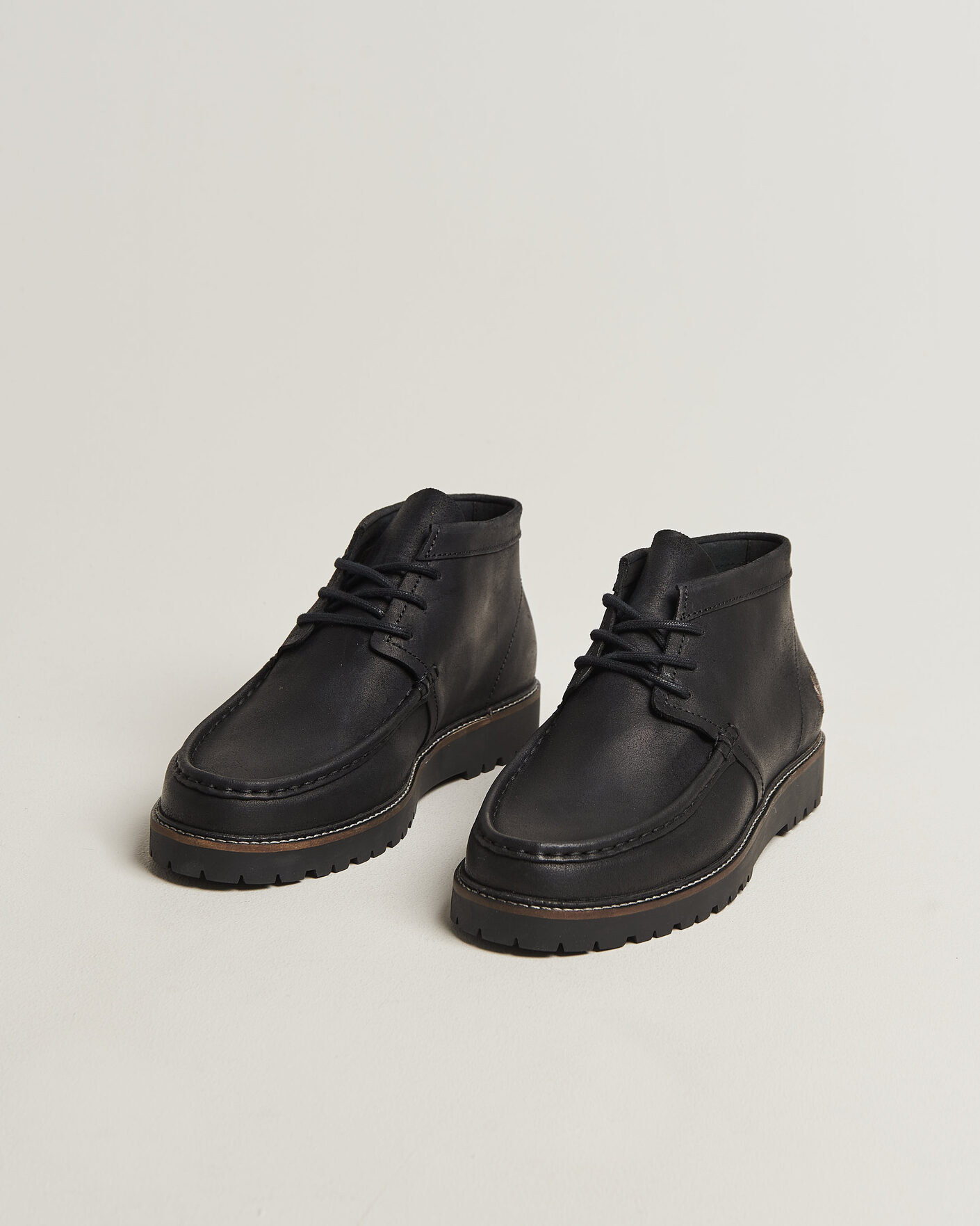 Men | Boots | Fred Perry | Kenney Waxed Suede Chukka Boot Black