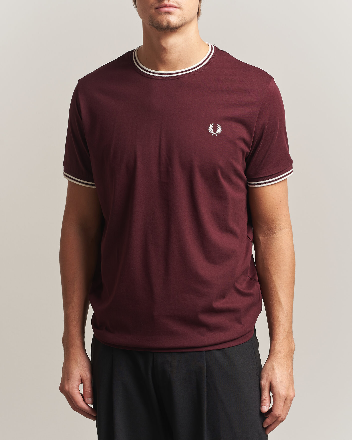 Men | T-Shirts | Fred Perry | Twin Tipped T-Shirt Oxblood