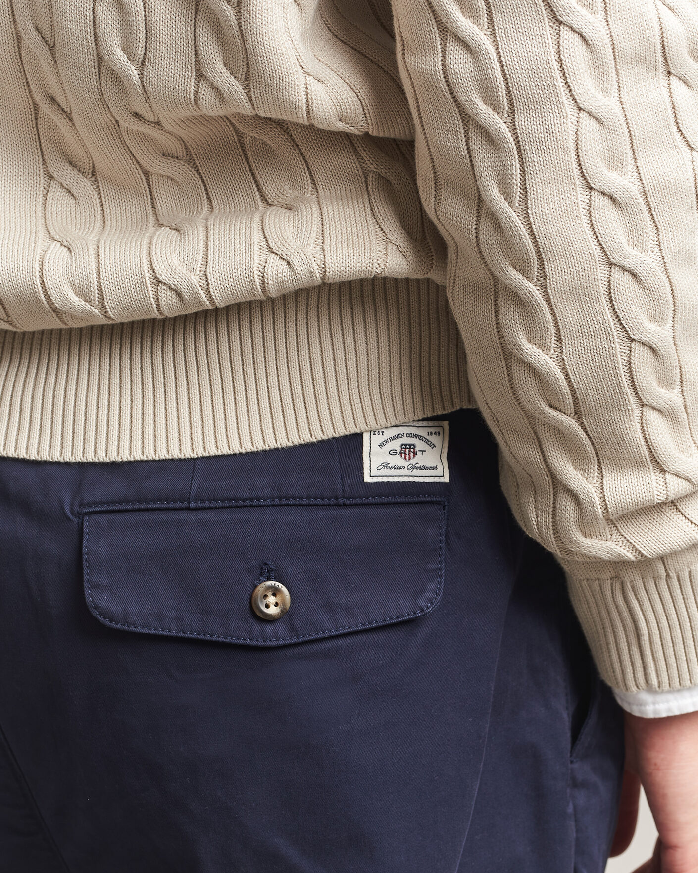 Men | Trousers | Gant | Relaxed Fit Pleated Cotton Twill Pants Evening Blue