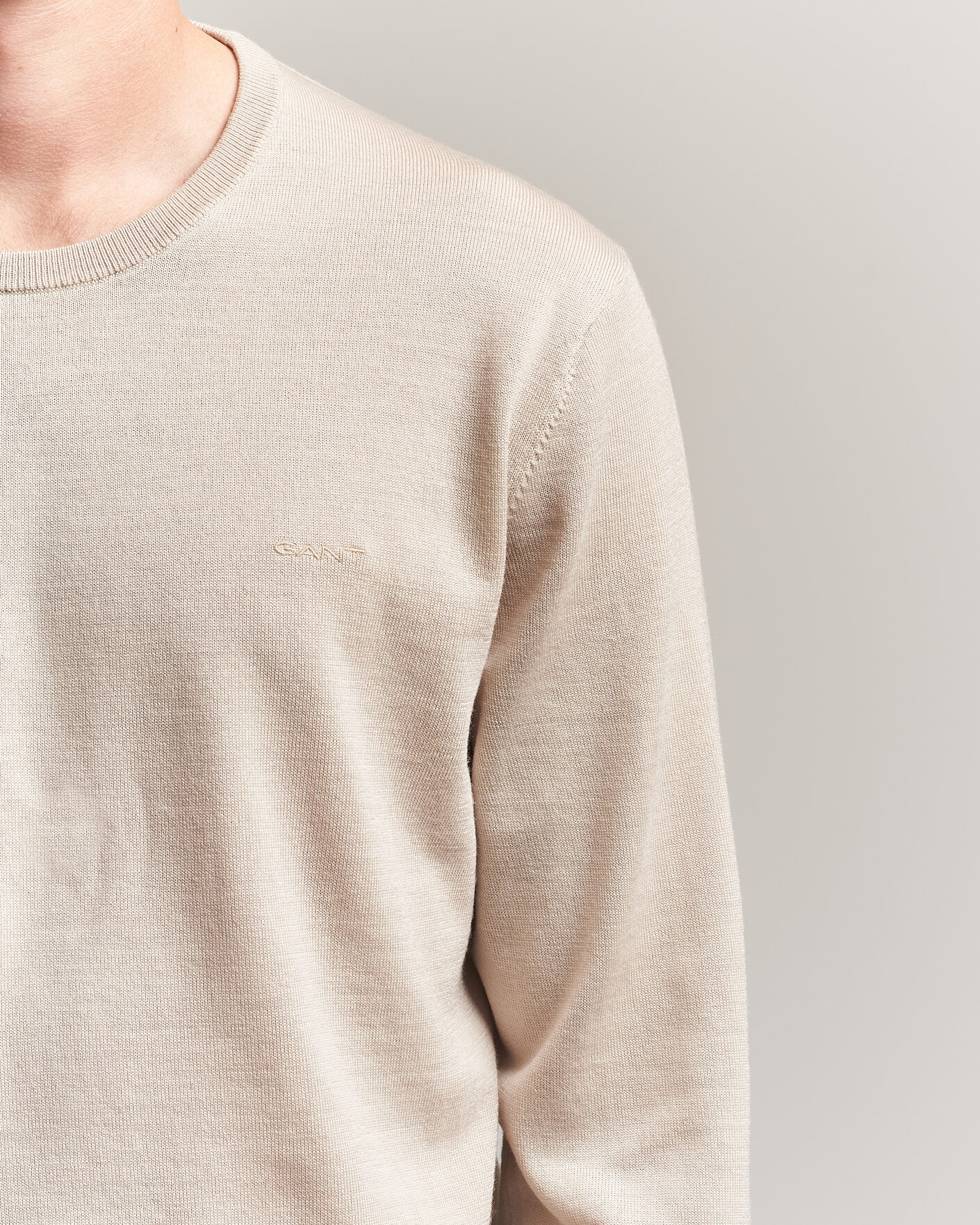 Men | Sweaters & Knitwear | Gant | Extrafine Merino Knitted Crew Neck Clay Beige