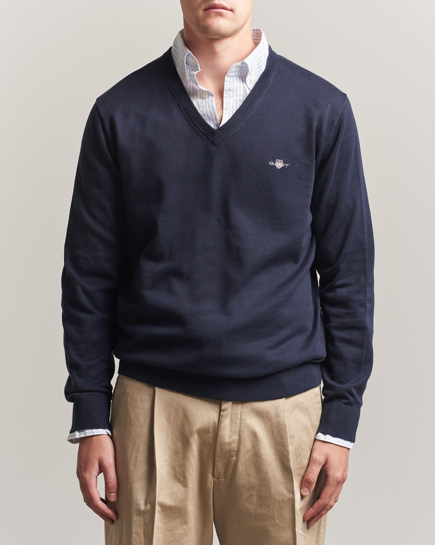 Men | Sweaters & Knitwear | Gant | Classic Cotton V-Neck Evening Blue